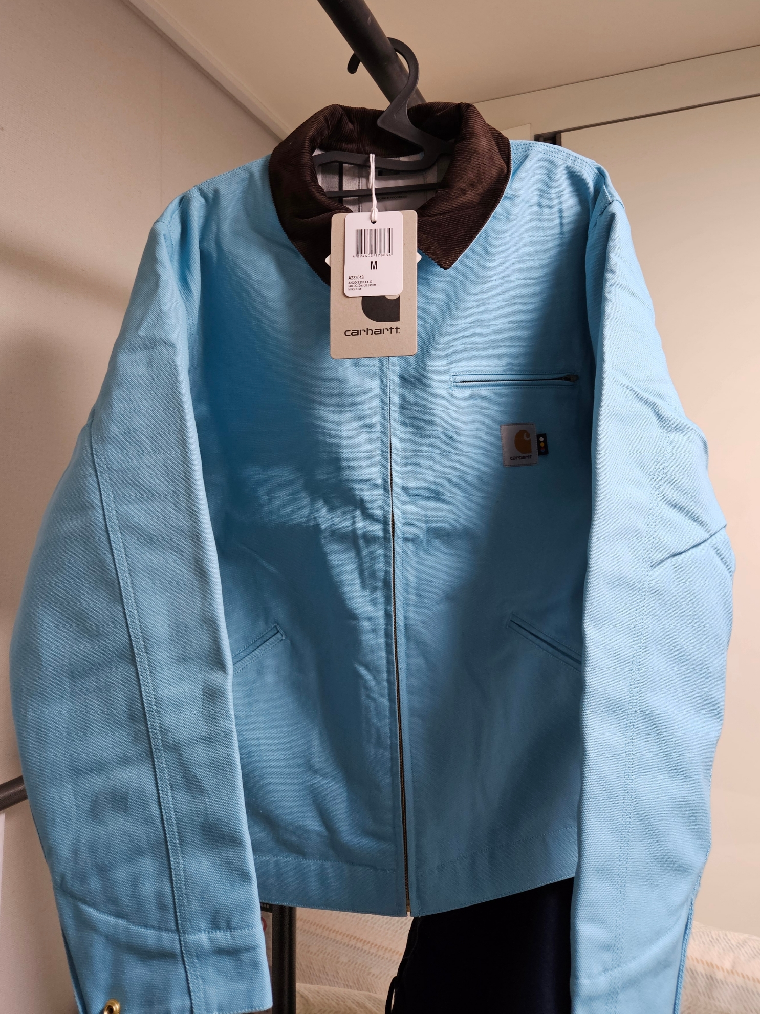 Carhartt WIP x IAB Studio OG Detroit Jacket Milky Blue 착용 스타일