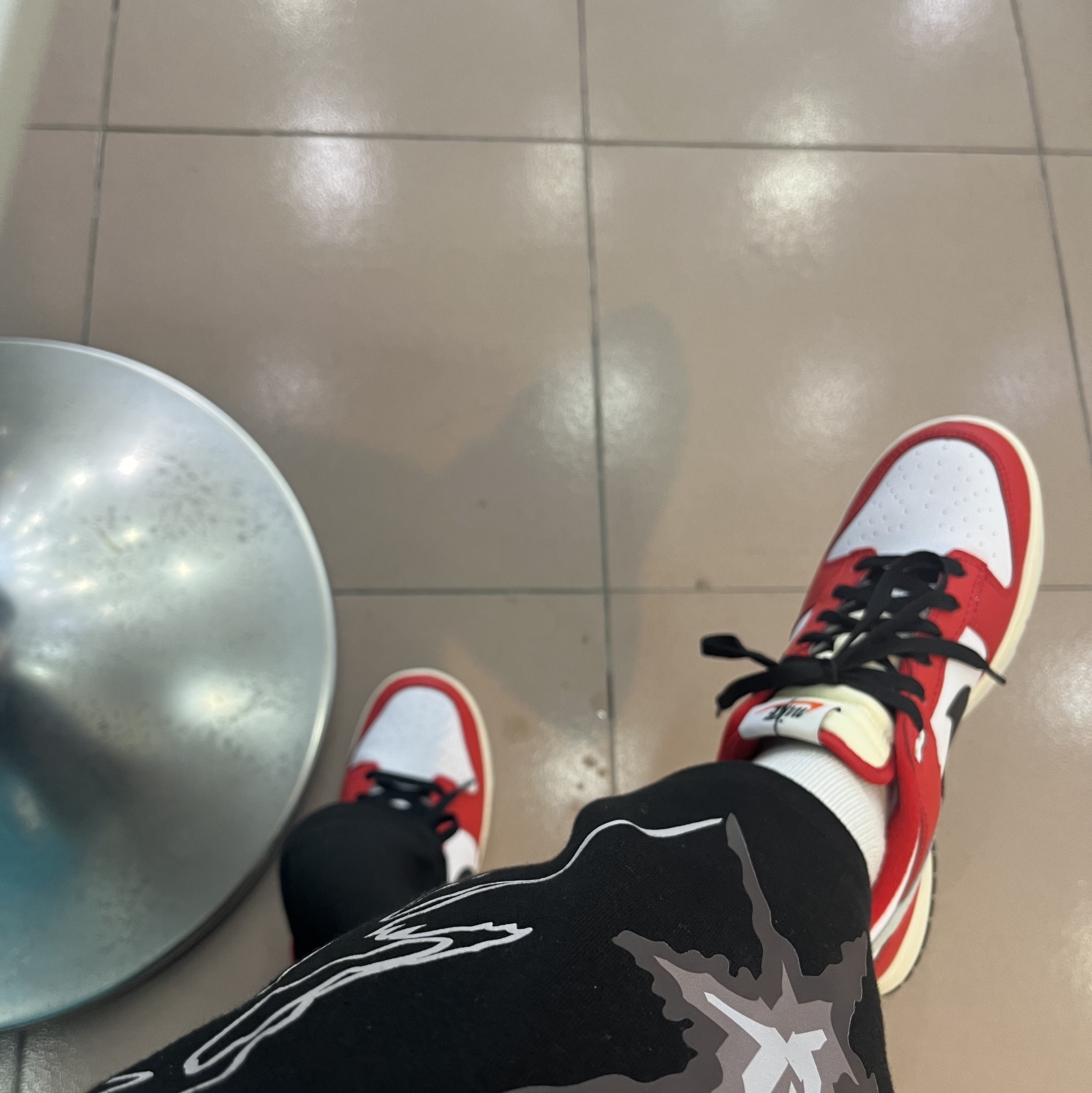 Nike Dunk Low Retro PRM University Red Black, Nike Dunk Low Retro Grey Fog 착용 스타일 - 3