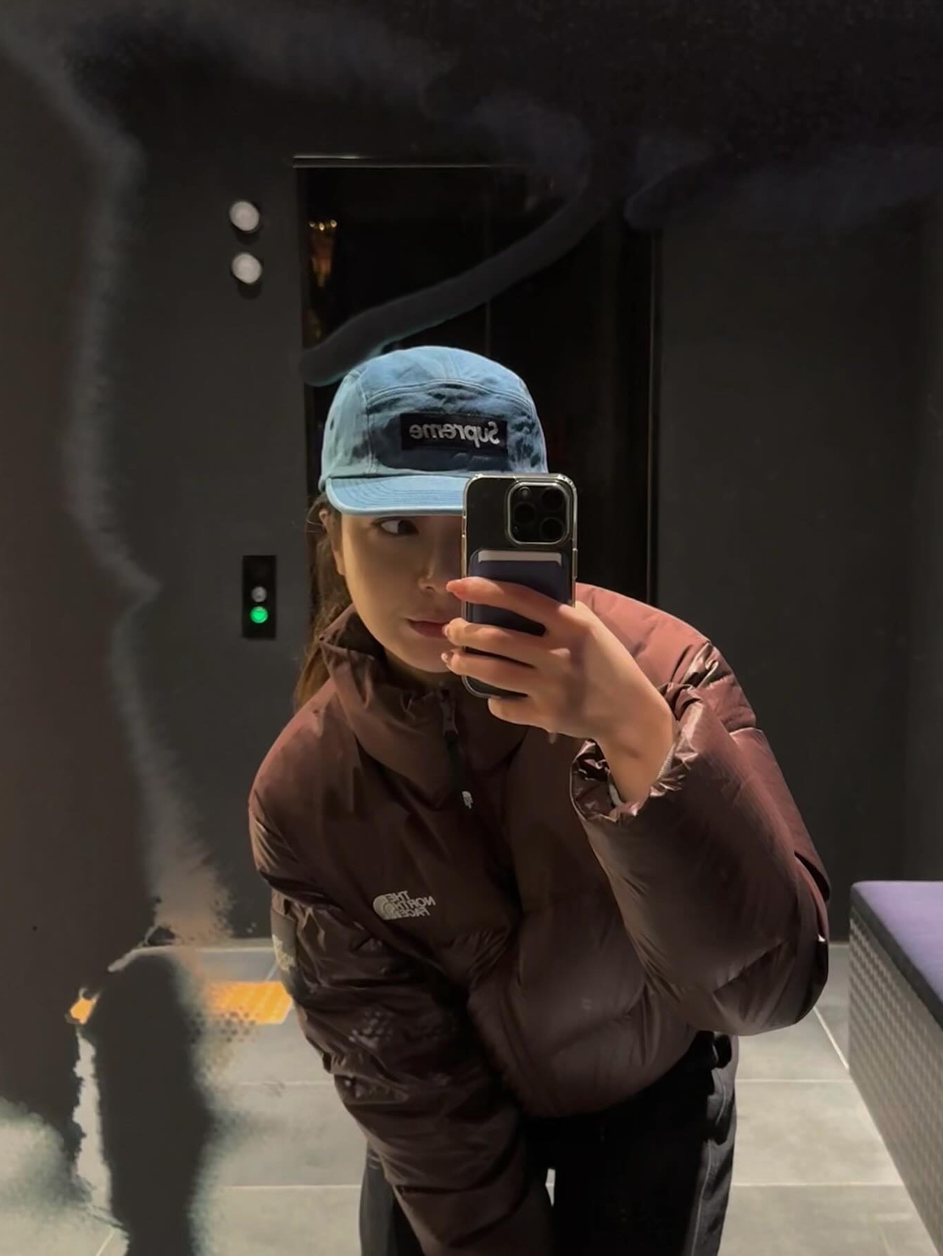(W) The North Face White Label Novelty Nuptse Down Jacket Cocoa Brown, Supreme Washed Chino Twill Camp Cap Denim - 23FW 착용 스타일 - 1