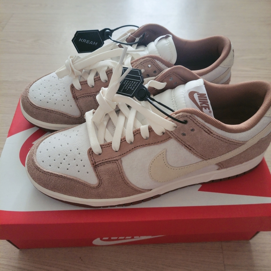 Nike Dunk Low Pro Premium Medium Curry 착용 스타일 - 1