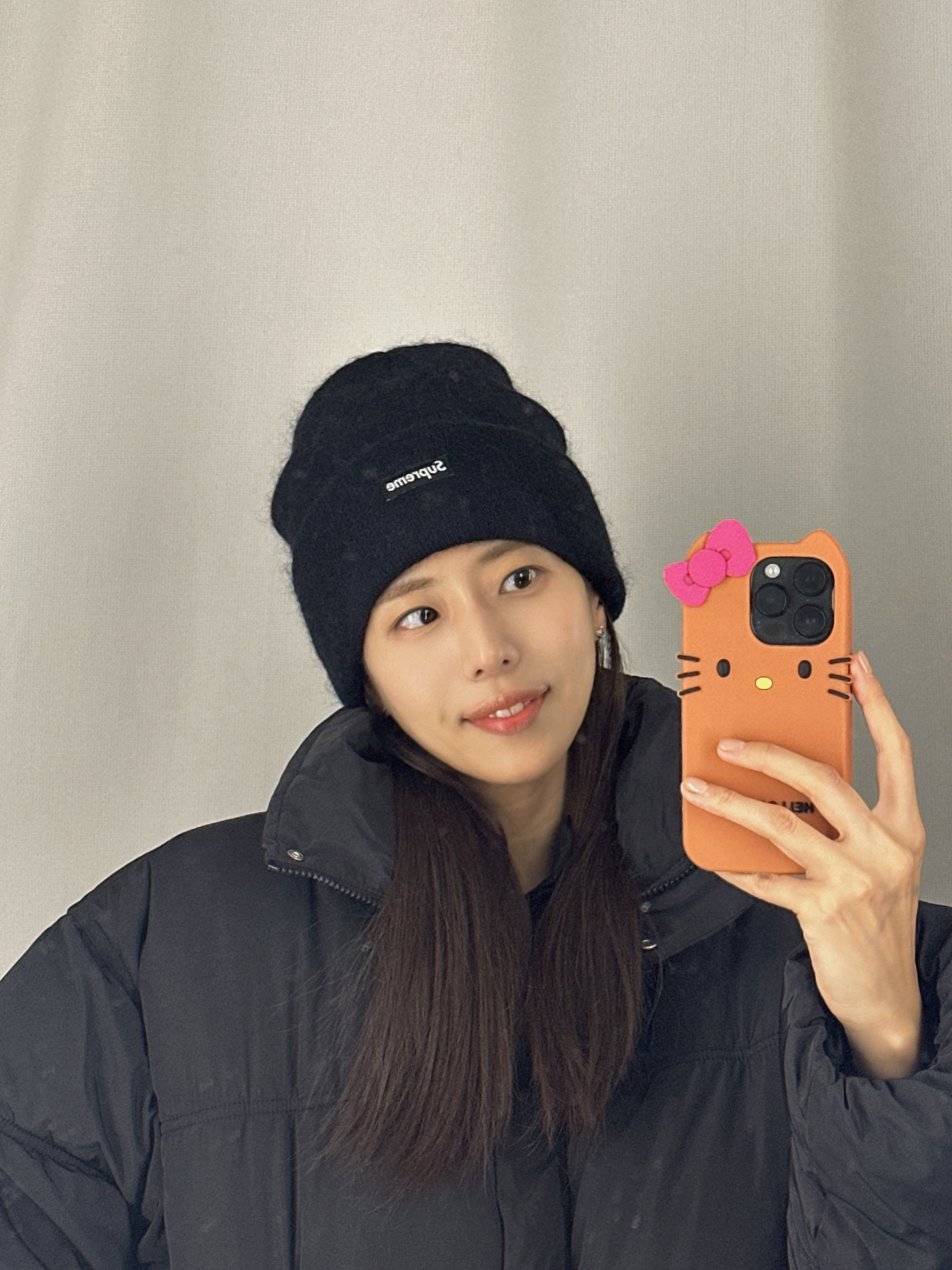 Supreme Mohair Beanie Black - 23FW 착용 스타일 - 2