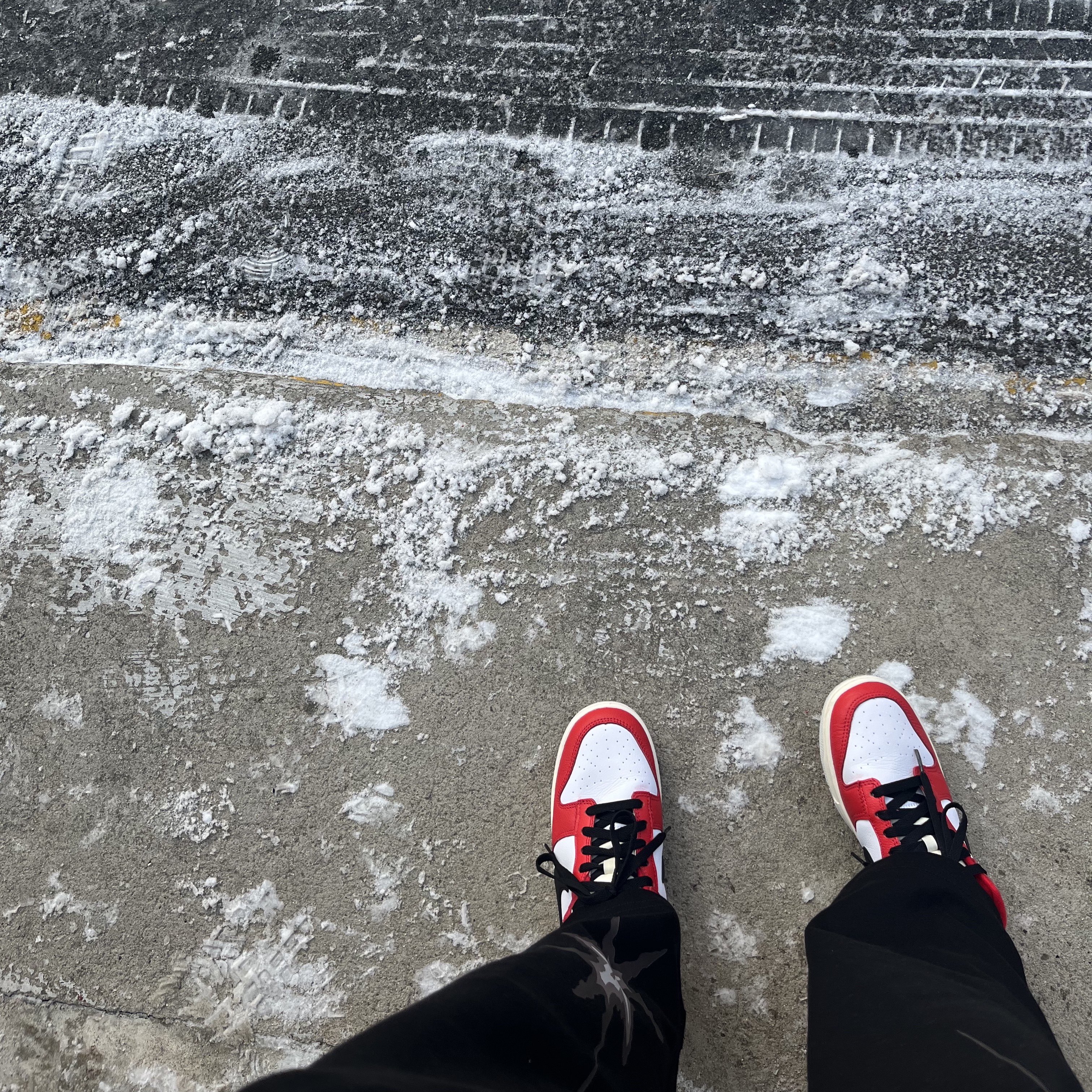 Nike Dunk Low Retro PRM University Red Black, Nike Dunk Low Retro Grey Fog 착용 스타일 - 2