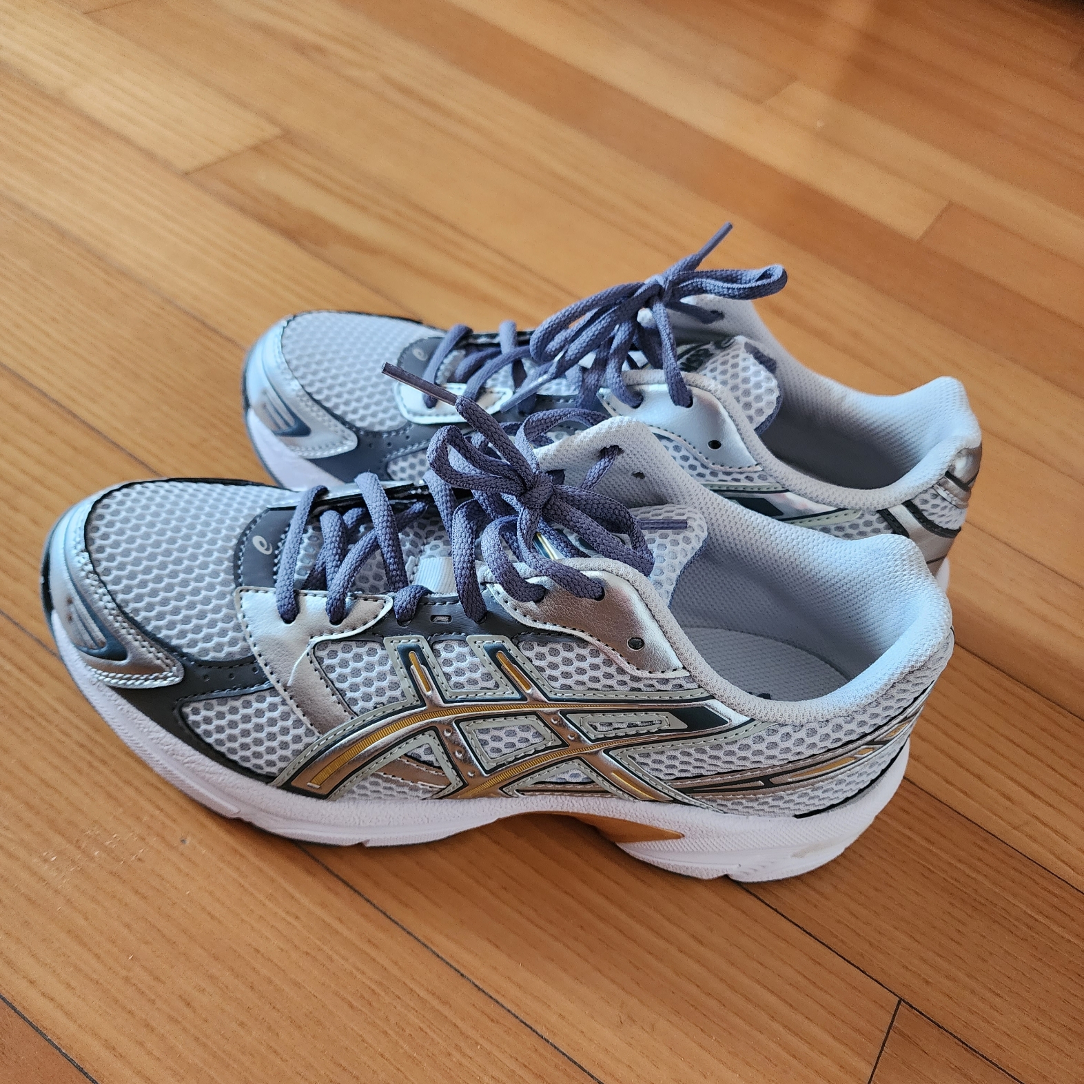 Asics Gel-1130 Polar Shade Pure Silver 착용 스타일 - 2