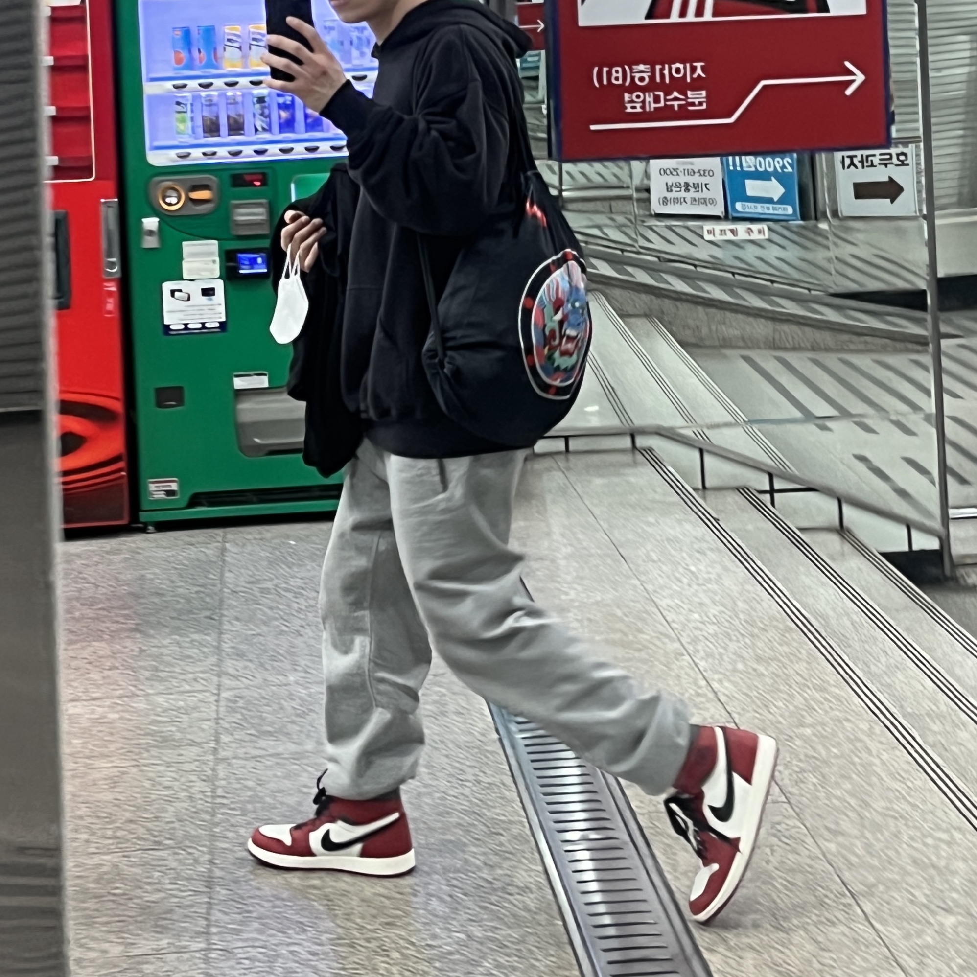 Jordan 1 Retro High OG Chicago 2022 착용 스타일 - 2
