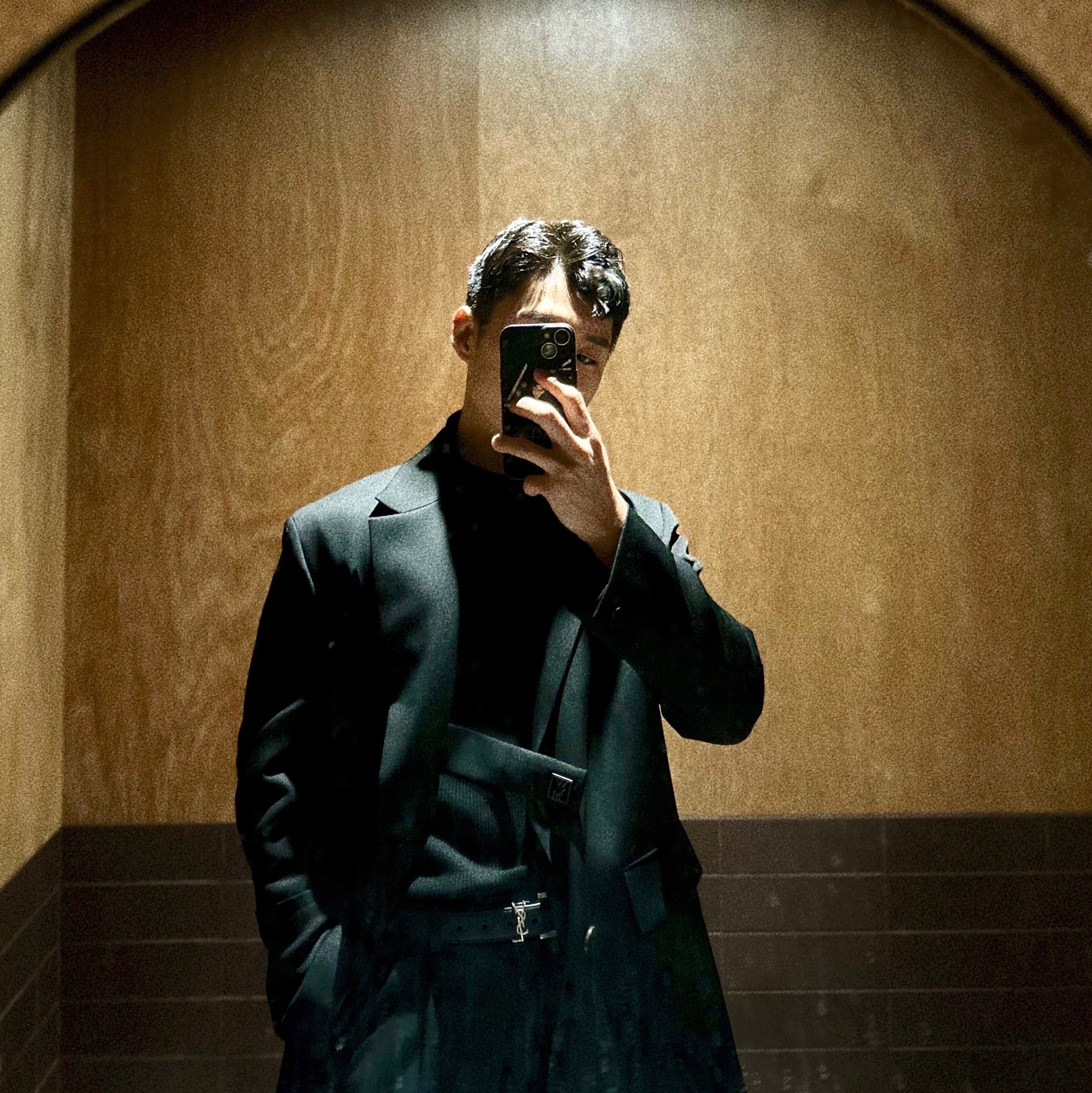 Wooyoungmi Wool Single Jacket Black - 24SS, Saint Laurent Leather Silver Monogram Belt Black 착용 스타일 - 3