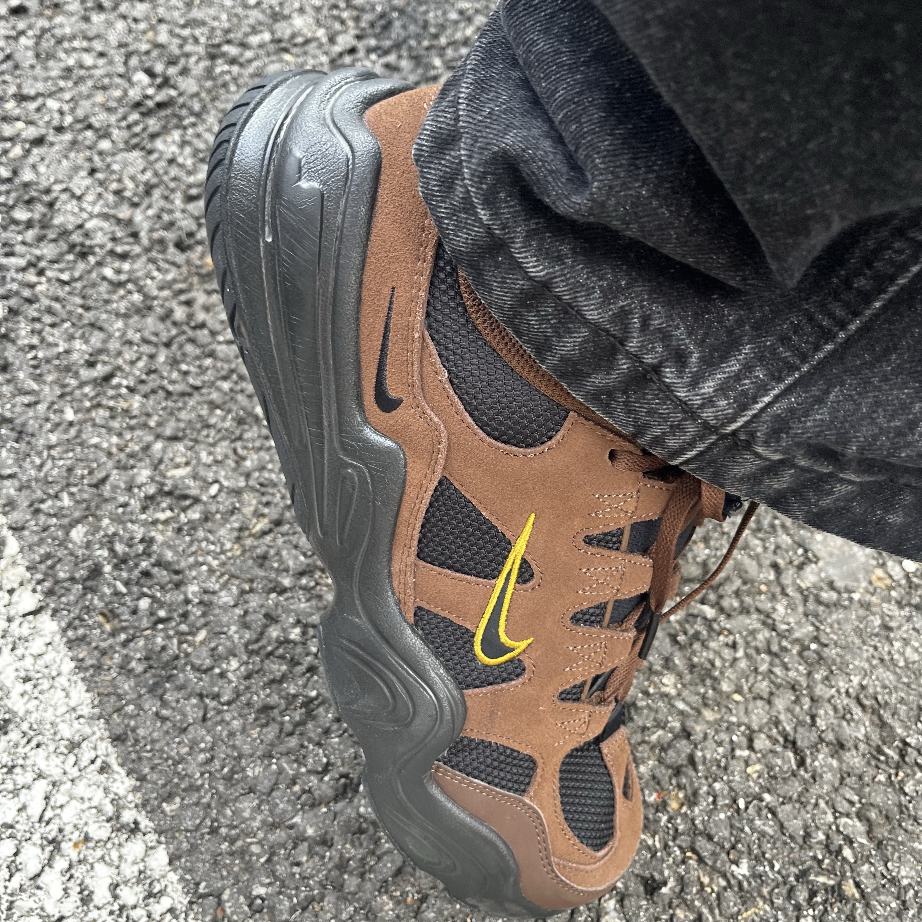 (W) Nike Tech Hera Cacao Wow 착용 스타일