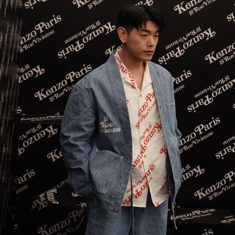 Kenzo x Verdy SS Shirt Black 착용 스타일