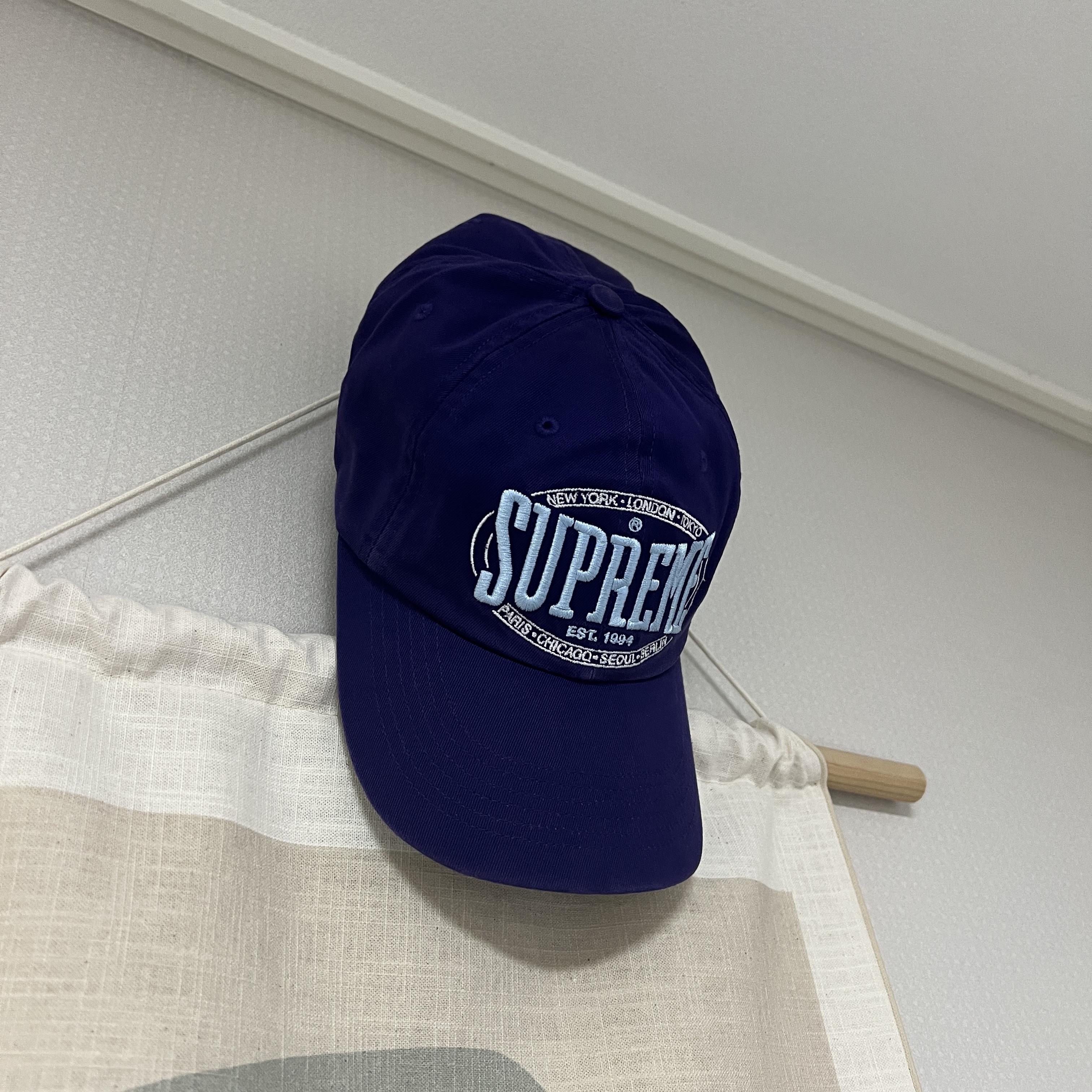 Supreme Warm Up 6-Panel Purple - 23FW 착용 스타일