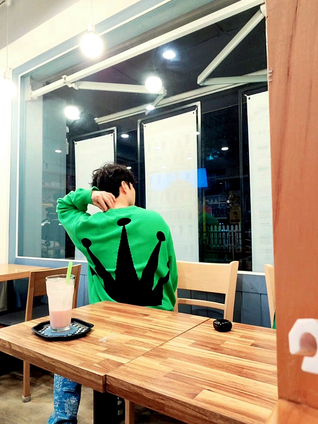 Stussy Bent Crown Sweater Lime, Supreme Checks Embroidered Jean Blue - 20SS 착용 스타일 - 4