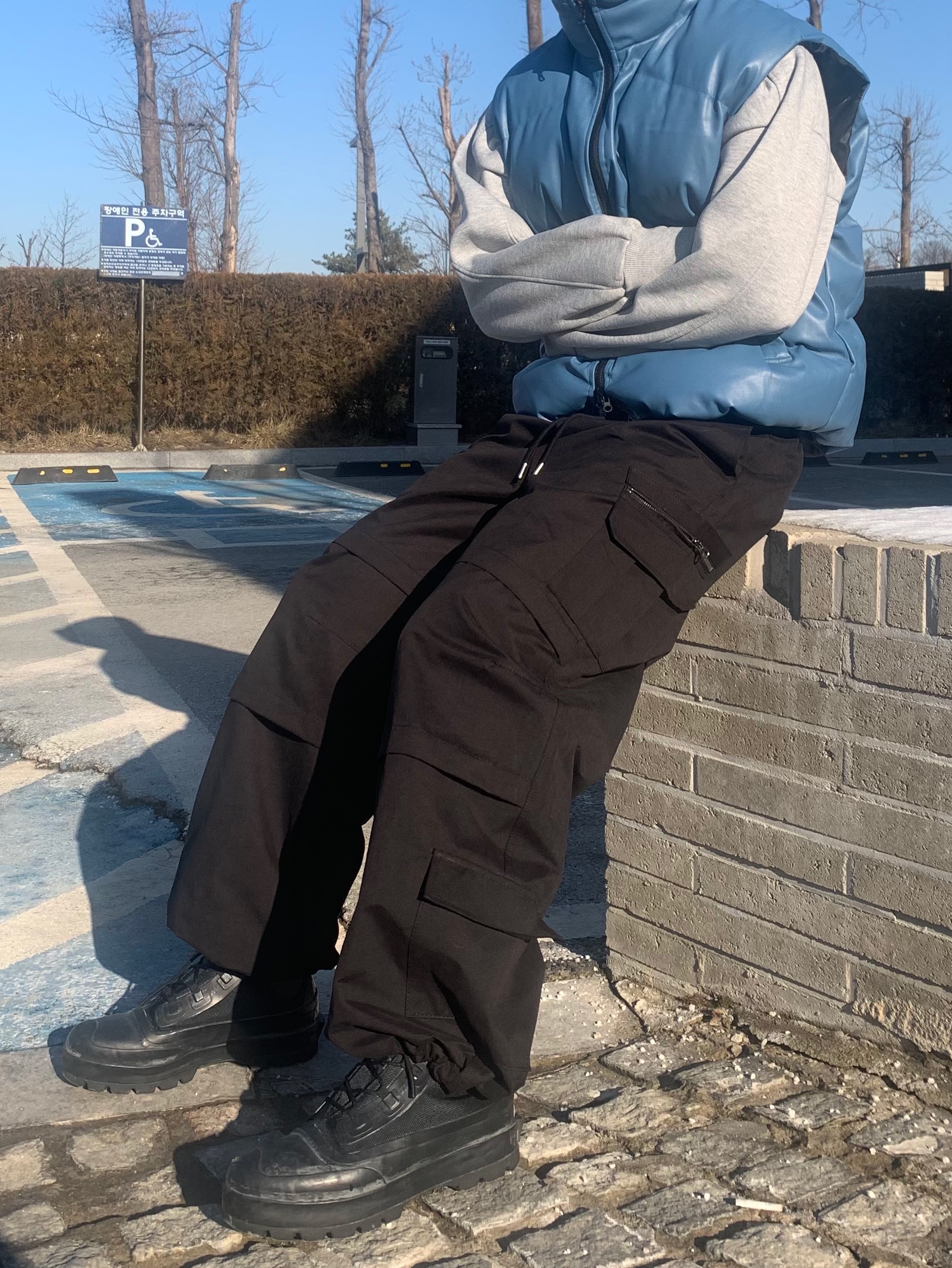 Converse x Ambush Chuck Taylor All Star Duck Boot Black 착용 스타일 - 2