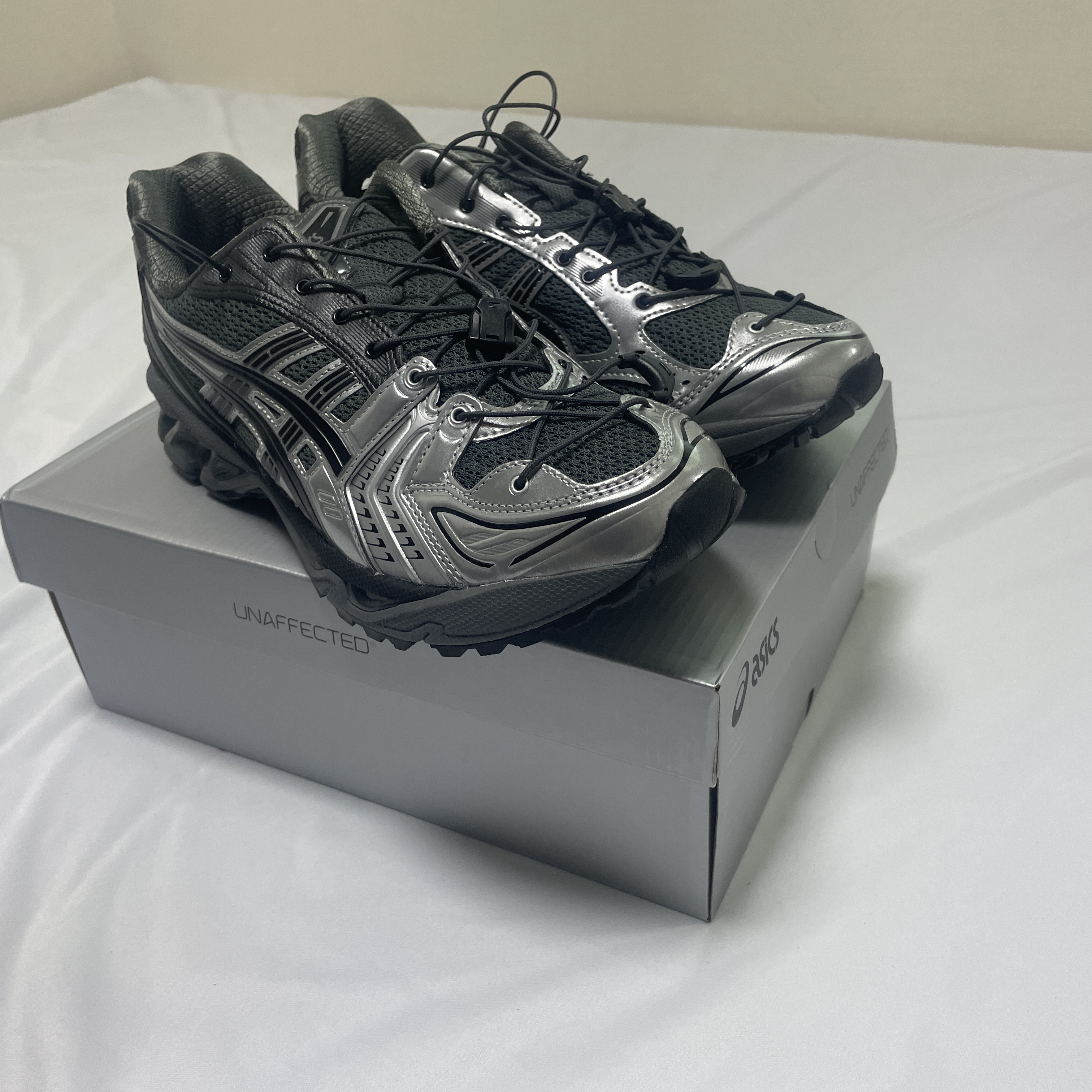 Asics x Unaffected Gel-Kayano 14 Silver Moon 착용 스타일