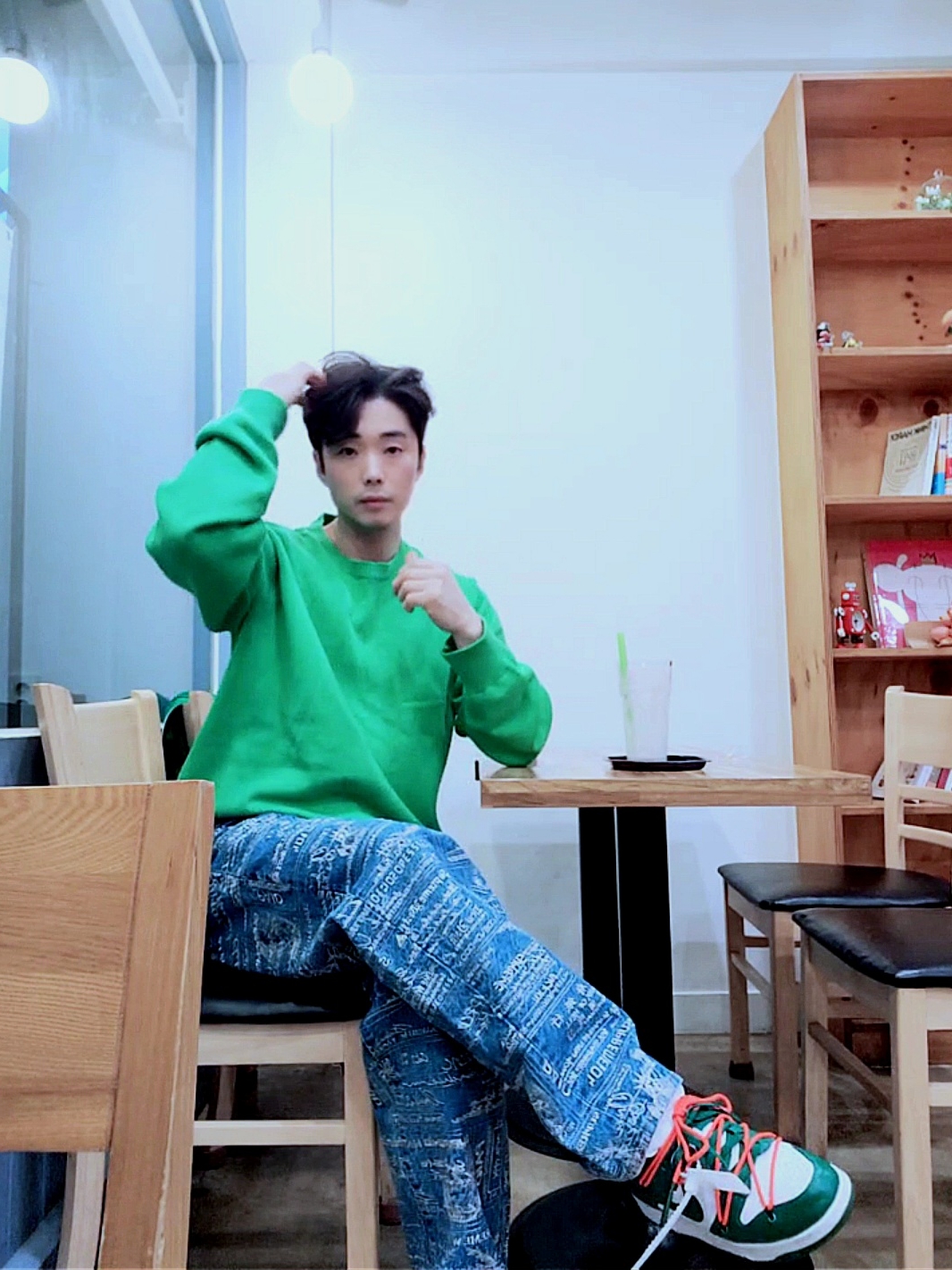 Stussy Bent Crown Sweater Lime, Supreme Checks Embroidered Jean Blue - 20SS 착용 스타일 - 3