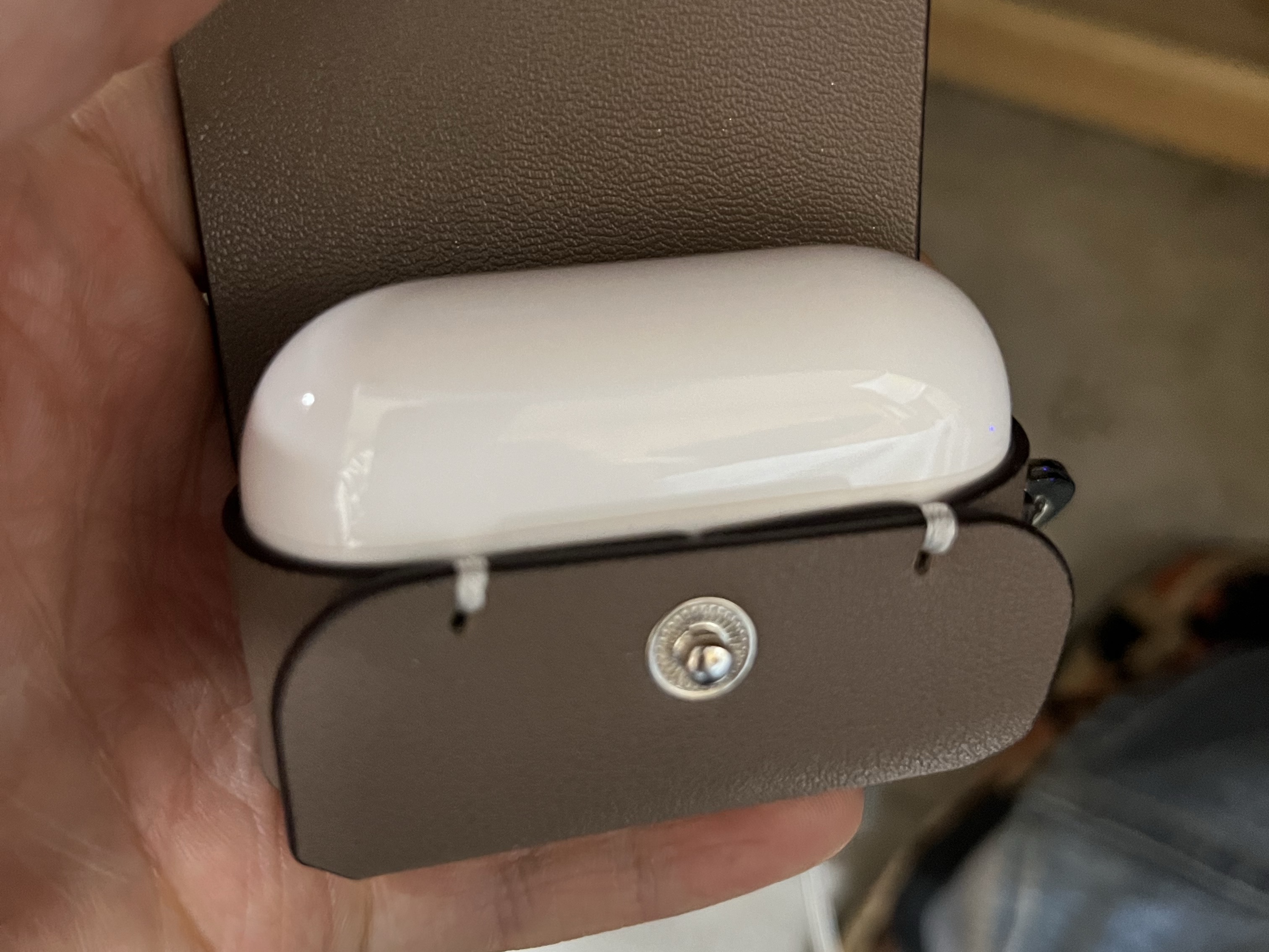 Apple Airpods Pro 2nd Gen with MagSafe Charging Case USB C (Korean Ver.) 착용 스타일