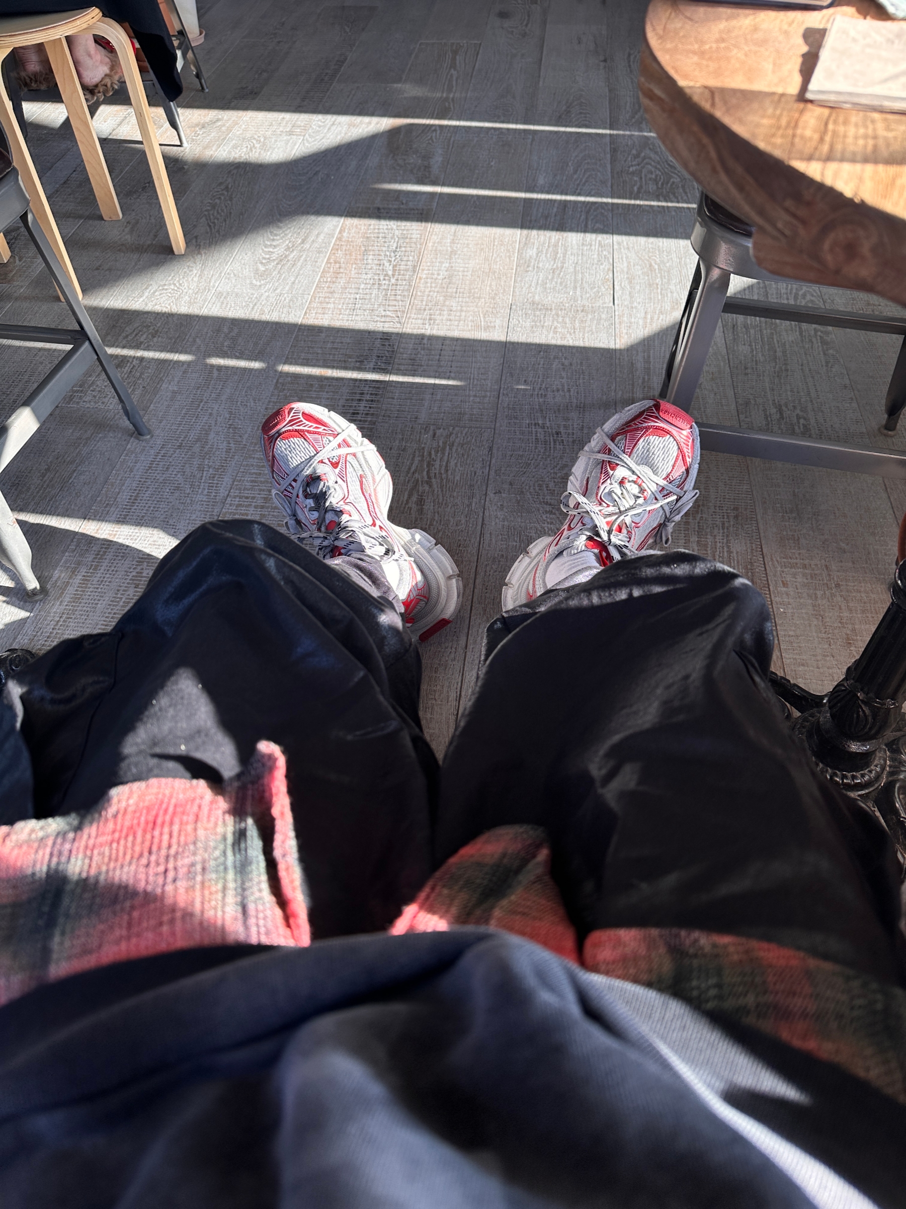 Balenciaga 3XL Sneakers White Red, Our Legacy Borrowed Shirt Big Lumbercheck Print 착용 스타일 - 3