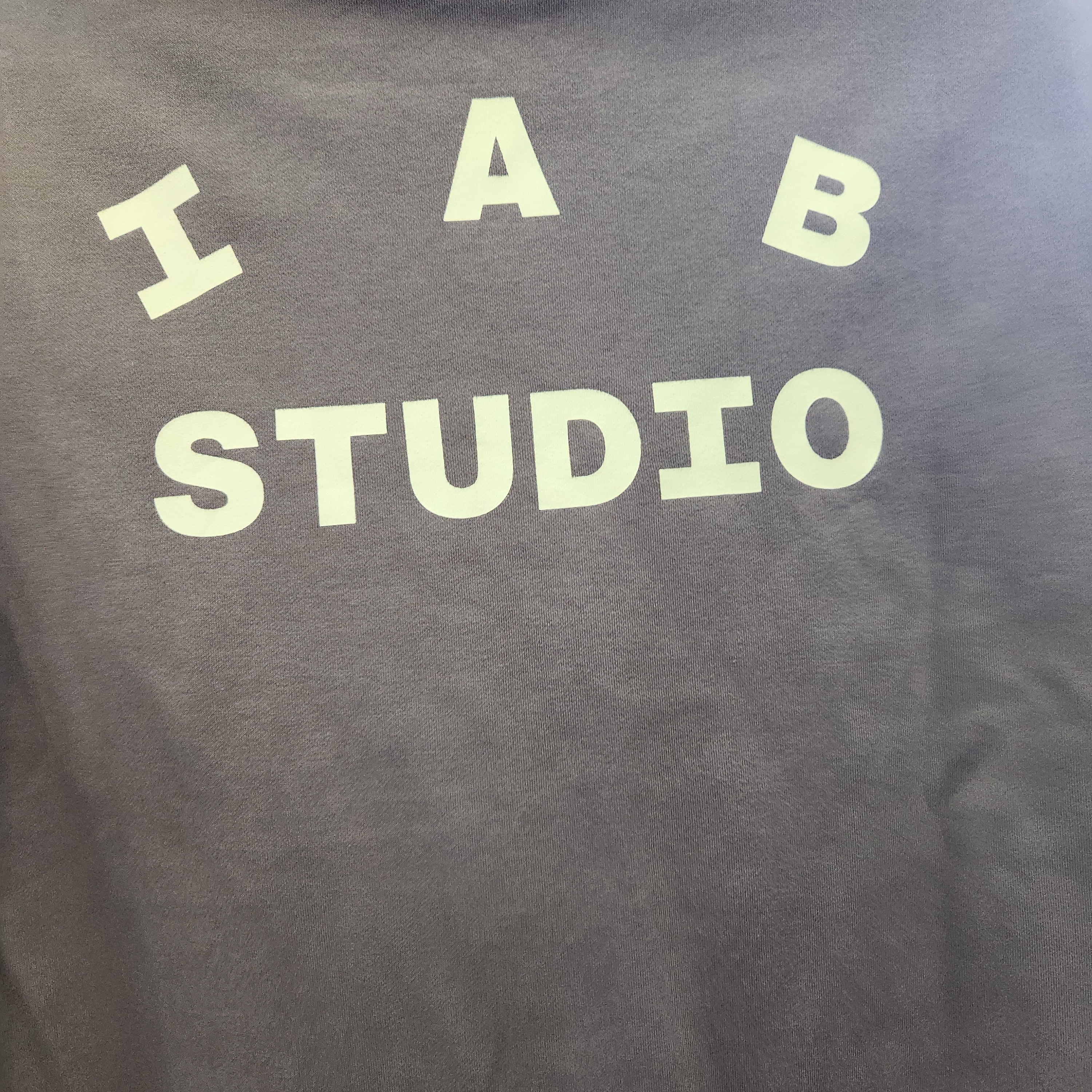 IAB Studio Long Sleeve Choco Cream 착용 스타일 - 2