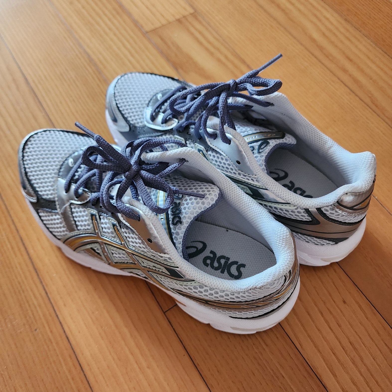 Asics Gel-1130 Polar Shade Pure Silver 착용 스타일 - 1