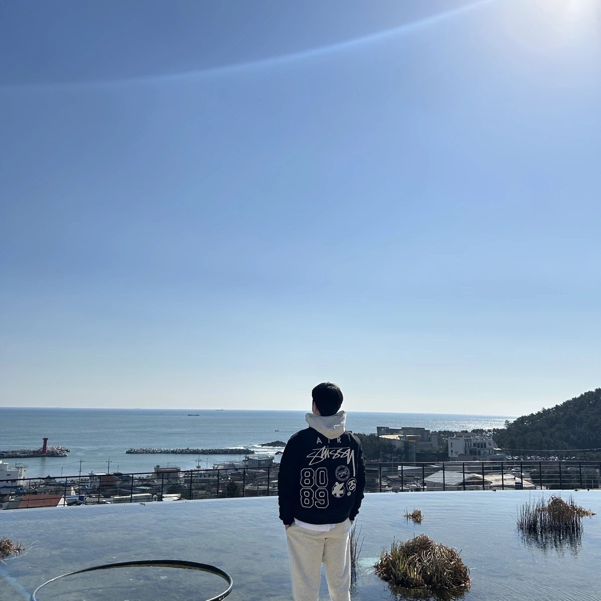 Essentials The Core Collection Sweatpants Light Oatmeal, Essentials The Core Collection Hoodie Light Oatmeal 착용 스타일 - 2