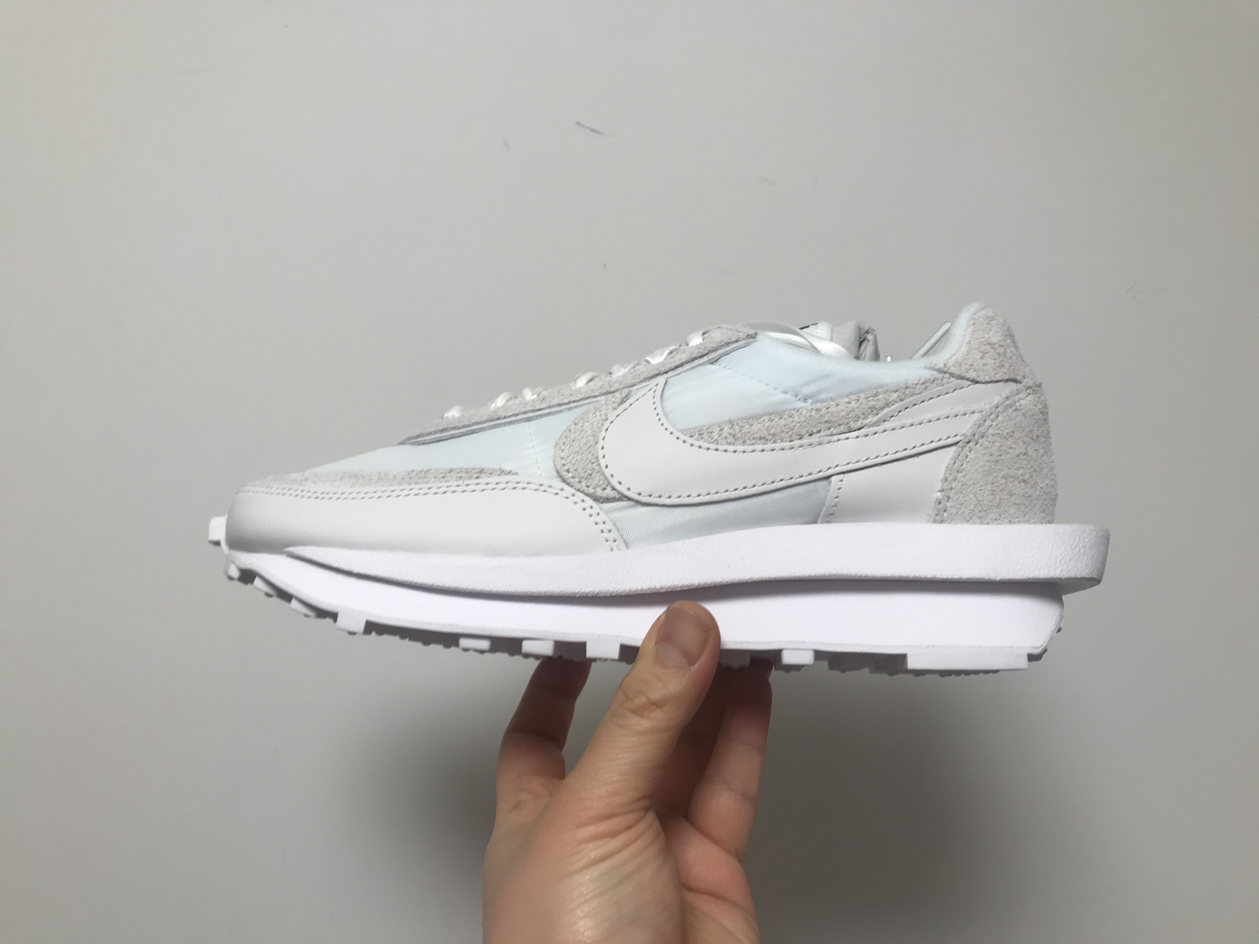 Nike x Sacai LDWaffle White Nylon 착용 스타일 - 1
