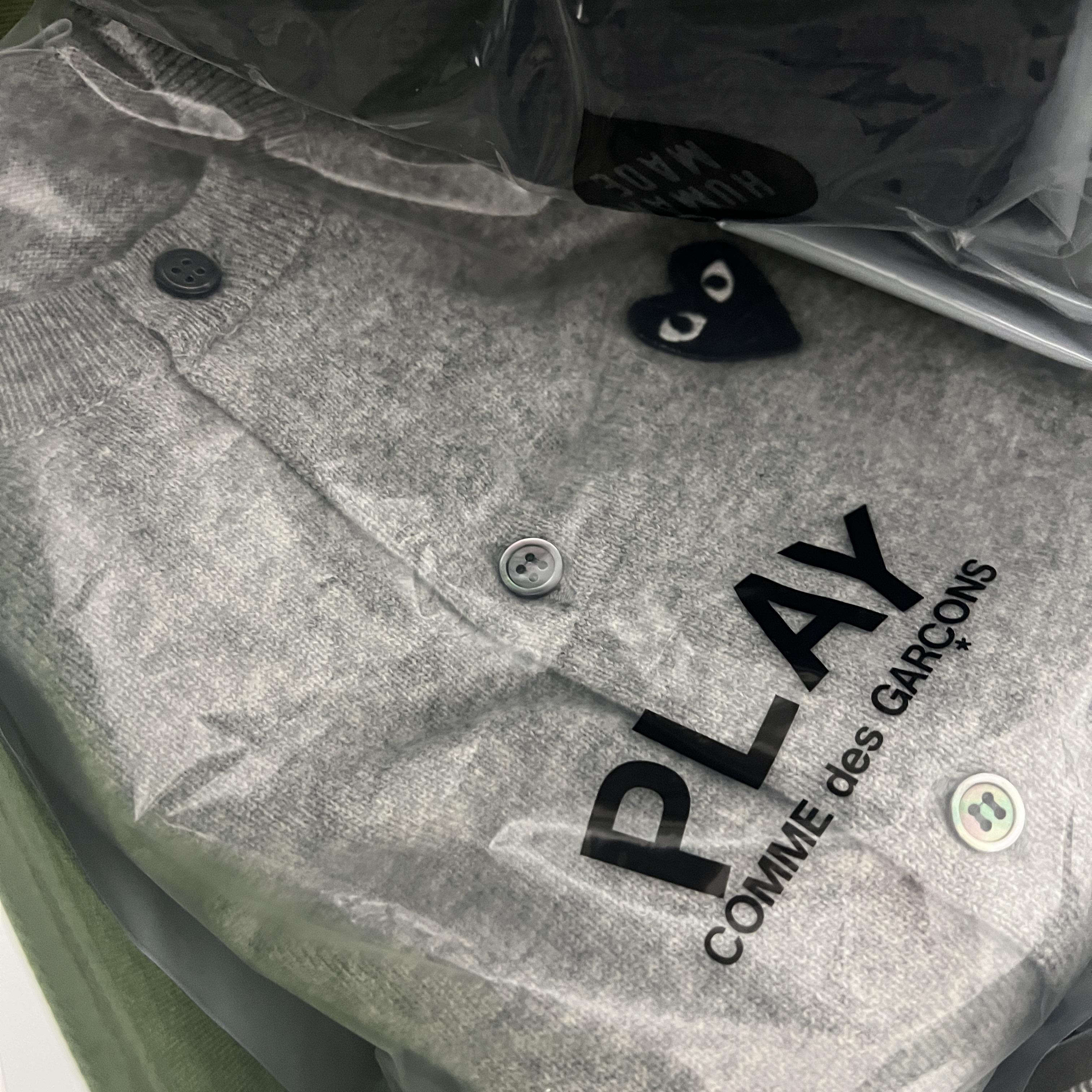 (W) Play Comme des Garcons Black Heart Knit Cardigan Grey 착용 스타일