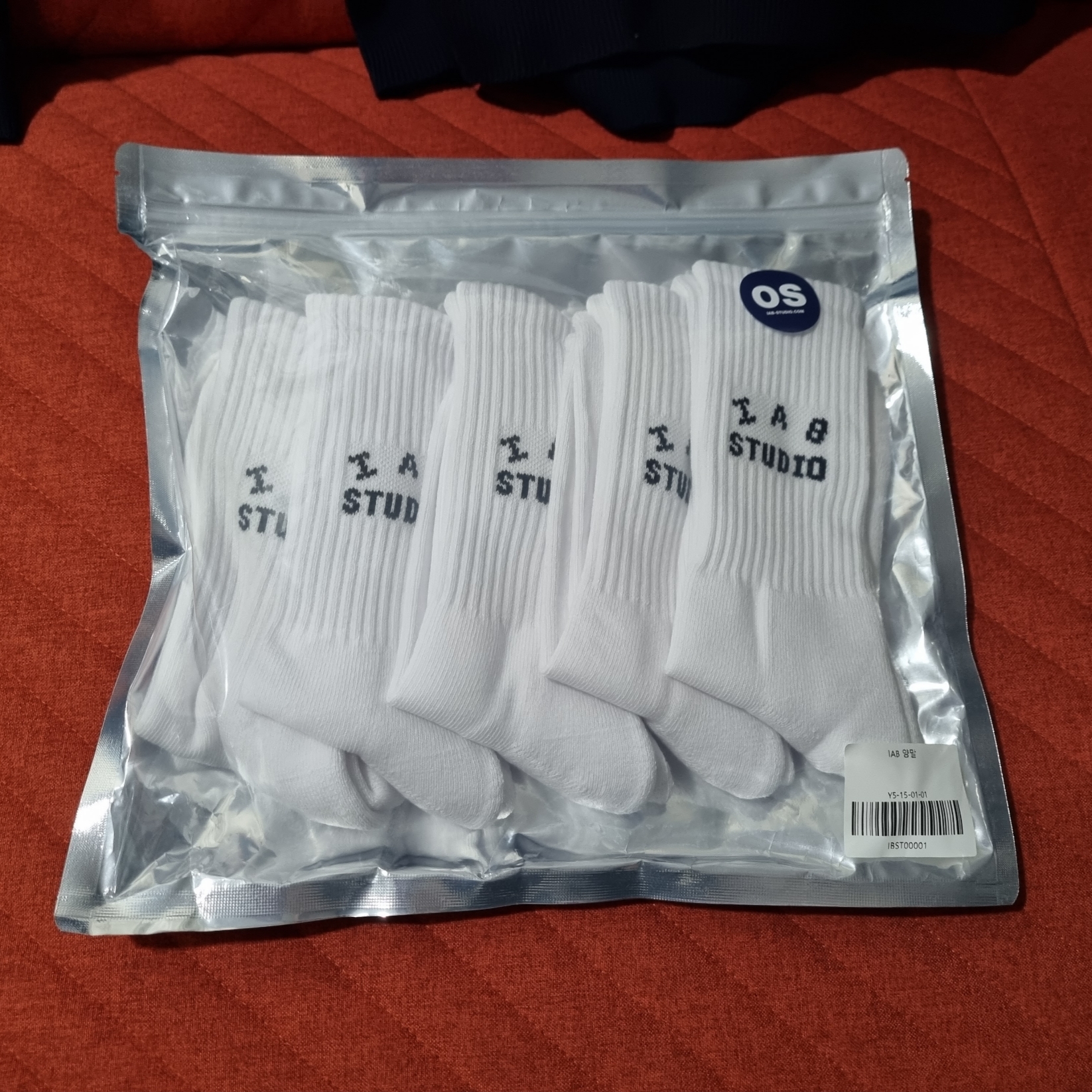 IAB Studio Socks White (5 Pack) 착용 스타일