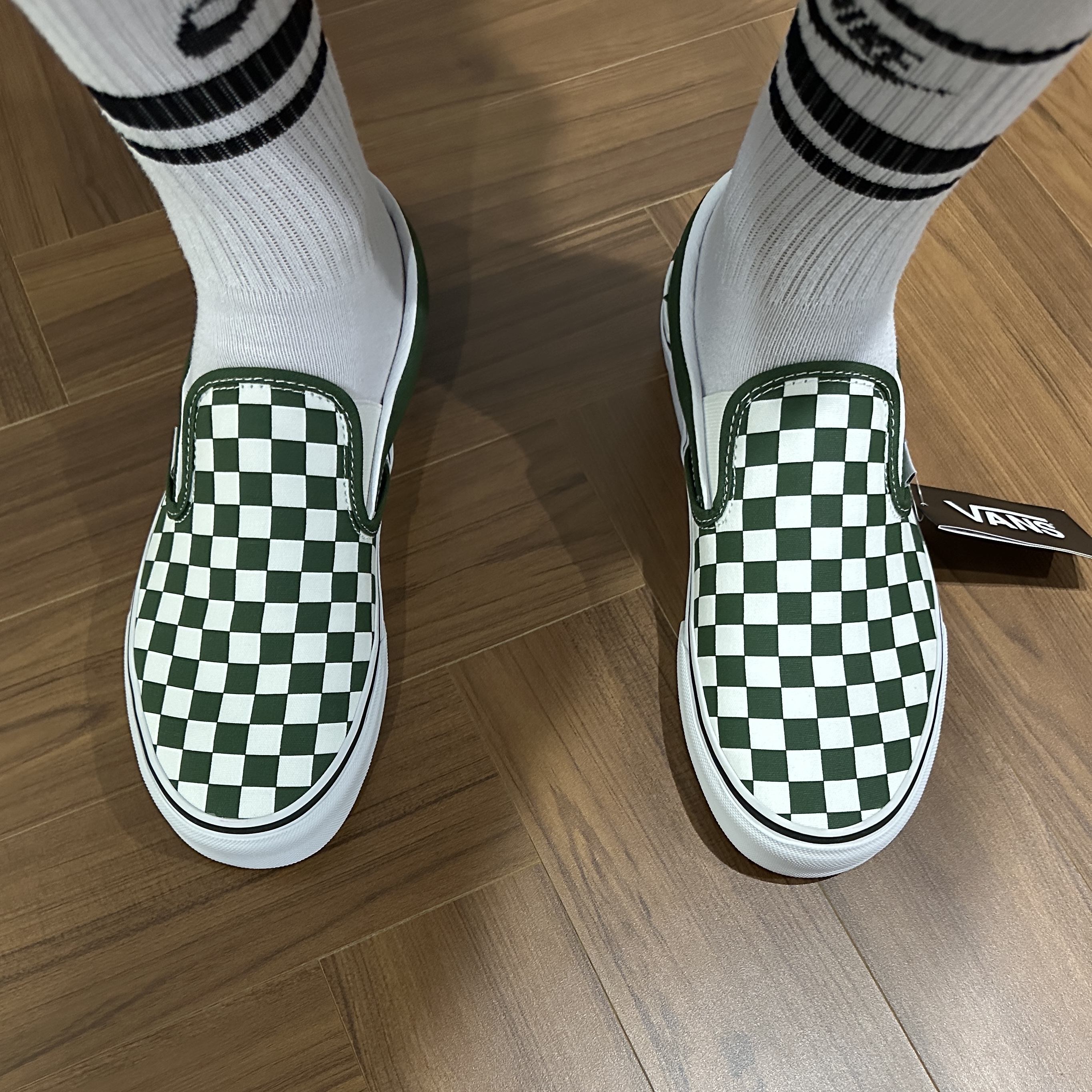 Vans Slip-On Color Theory Checkerboard Beige 착용 스타일 - 2