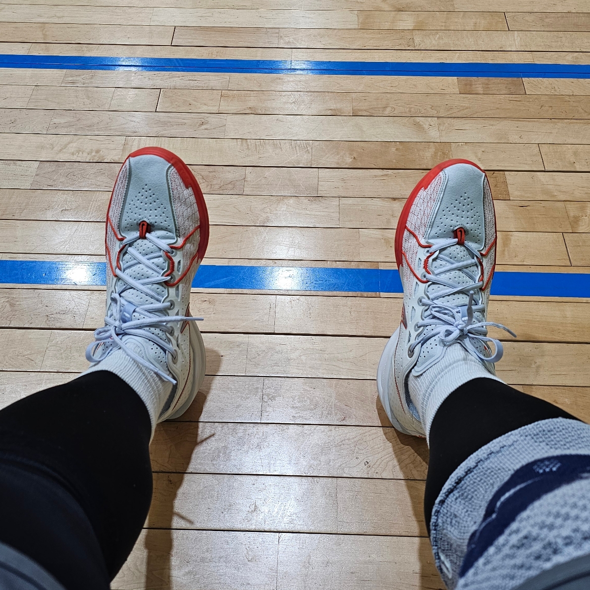 Nike Air Zoom GT Cut 3 EP Summit White Picante Red 착용 스타일