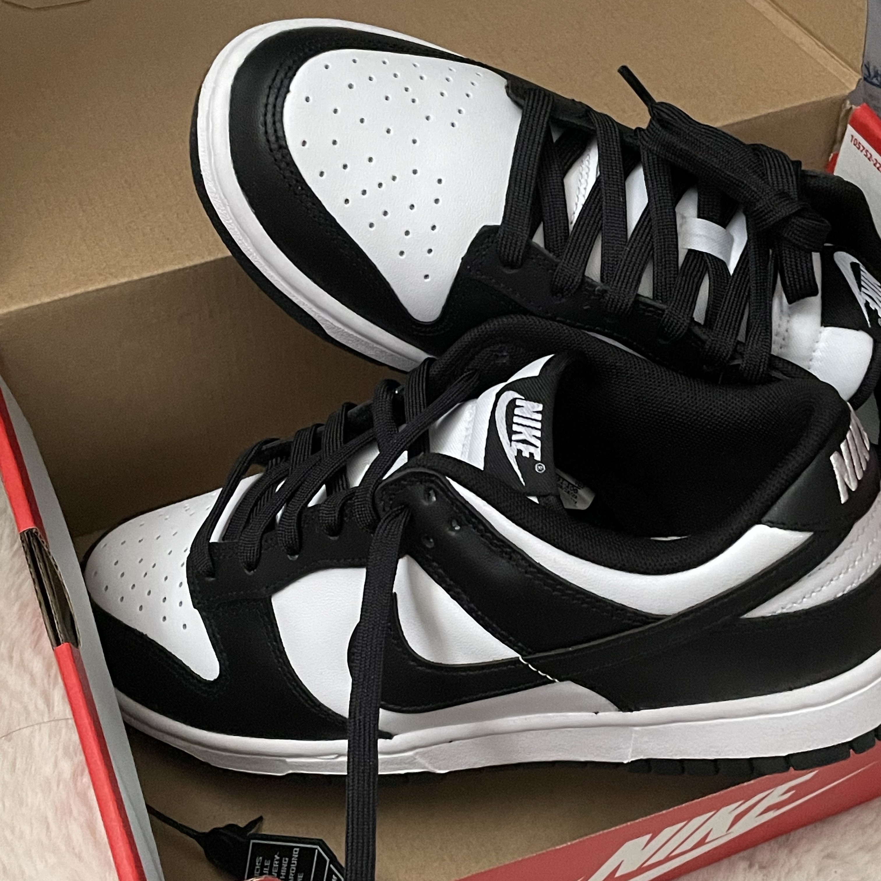 Nike Dunk Low Retro Black 착용 스타일