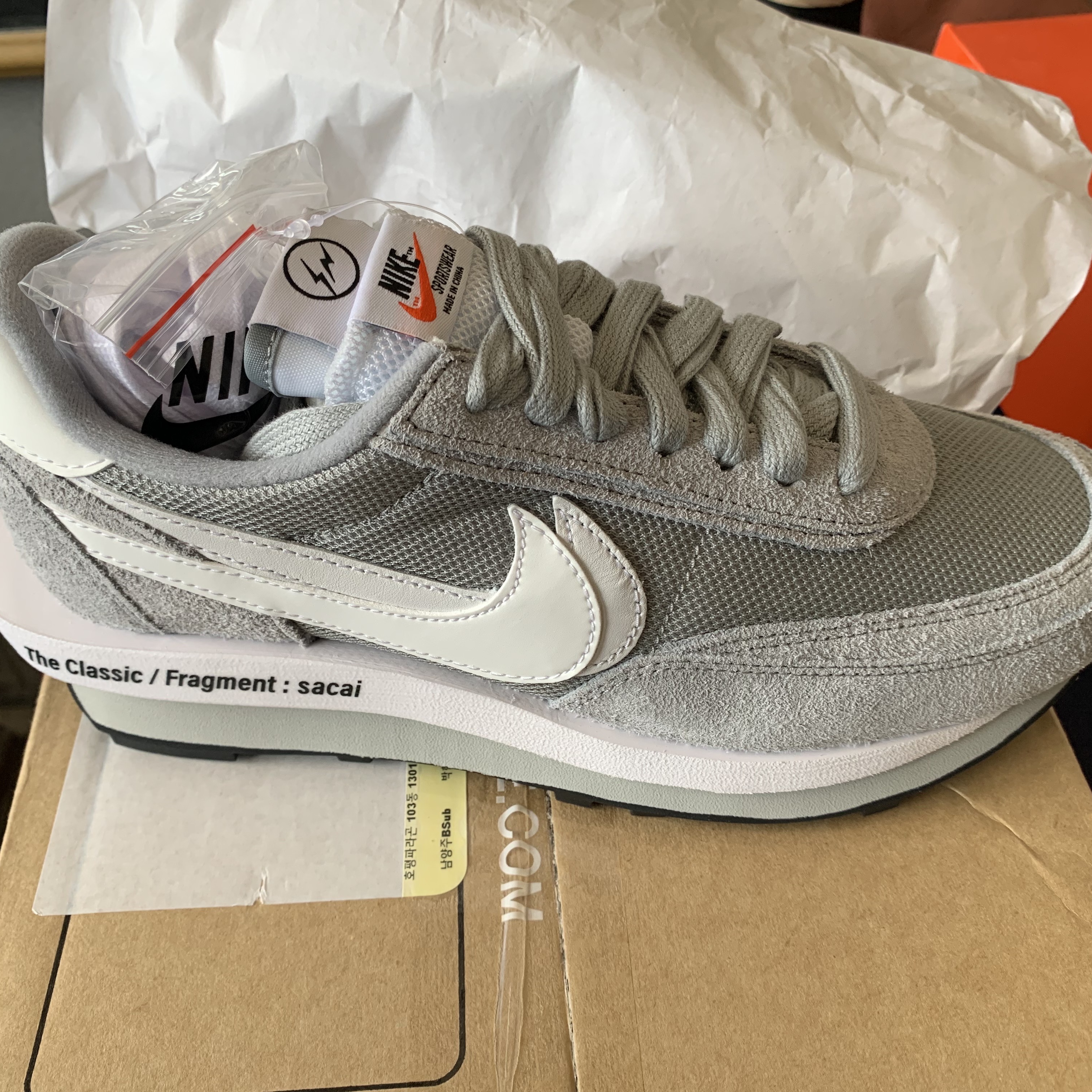 Nike x Sacai x Fragment LDWaffle Light Smoke Grey 착용 스타일