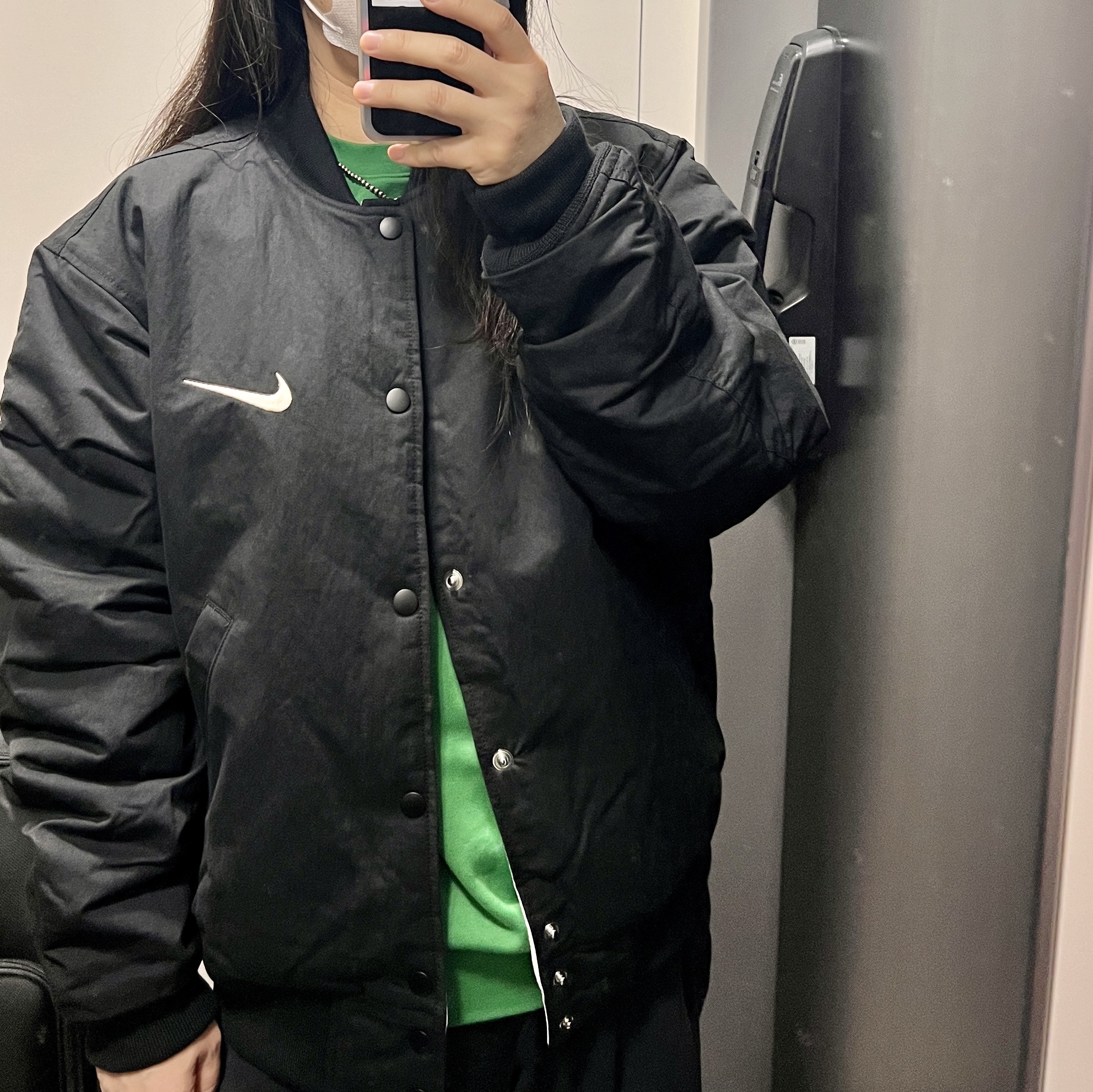 Nike x Stussy Reversible Jacket Black (FJ9153-010) 착용 스타일 - 1