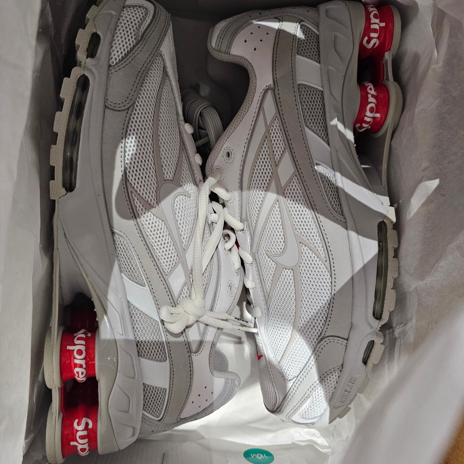 Nike x Supreme Shox Ride 2 SP White 착용 스타일