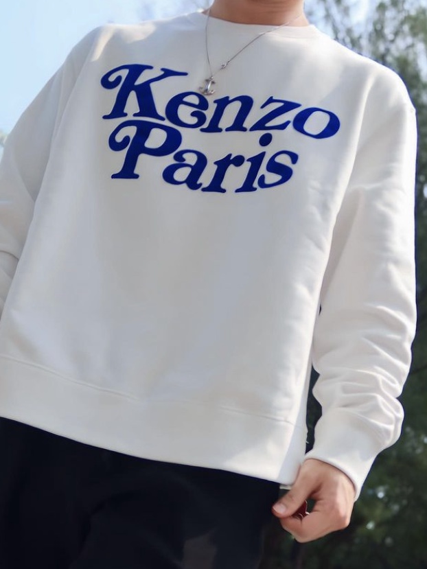 Kenzo x Verdy Classic Sweat Off White 착용 스타일 - 2