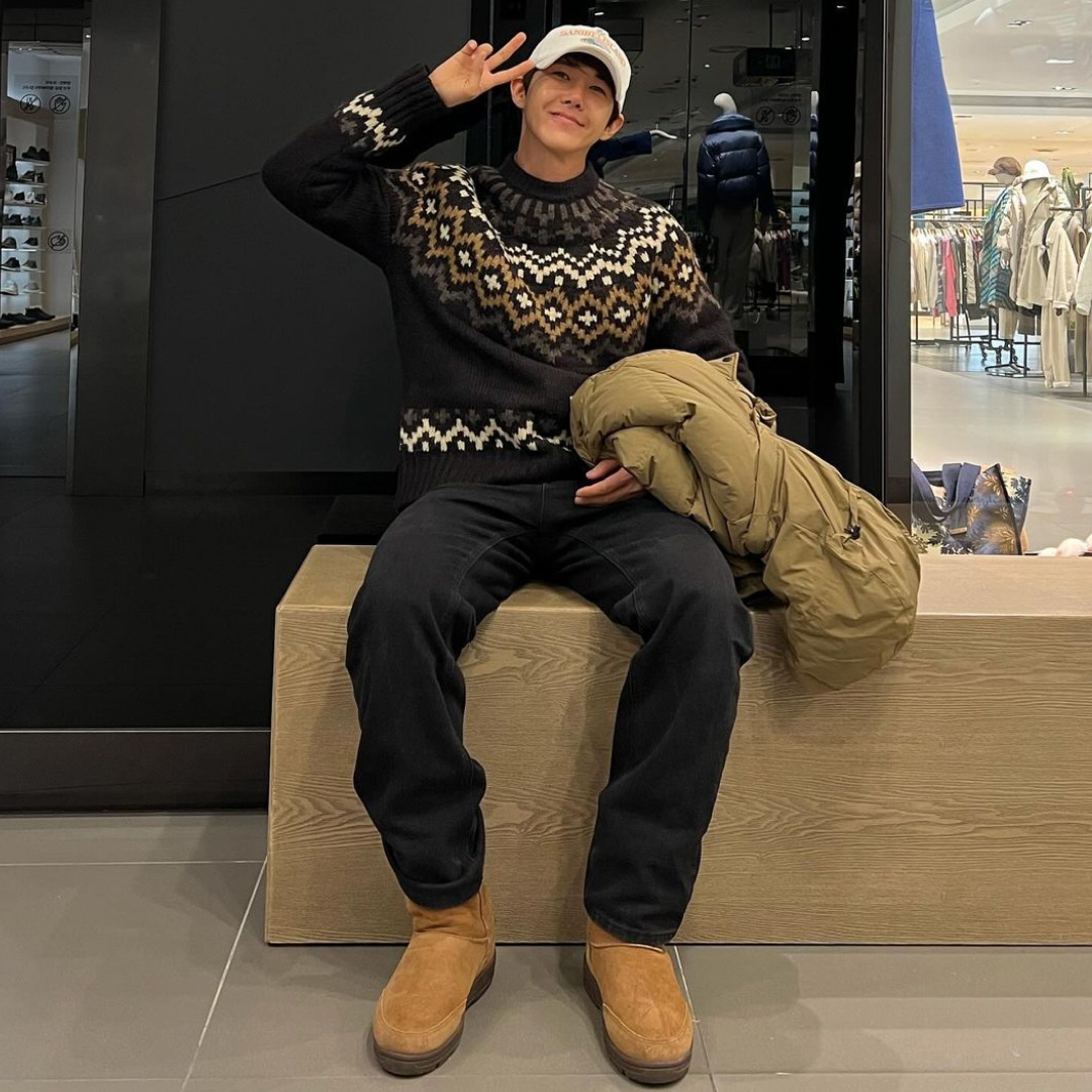UGG Classic Mini Boots Chestnut 착용 스타일 - 2