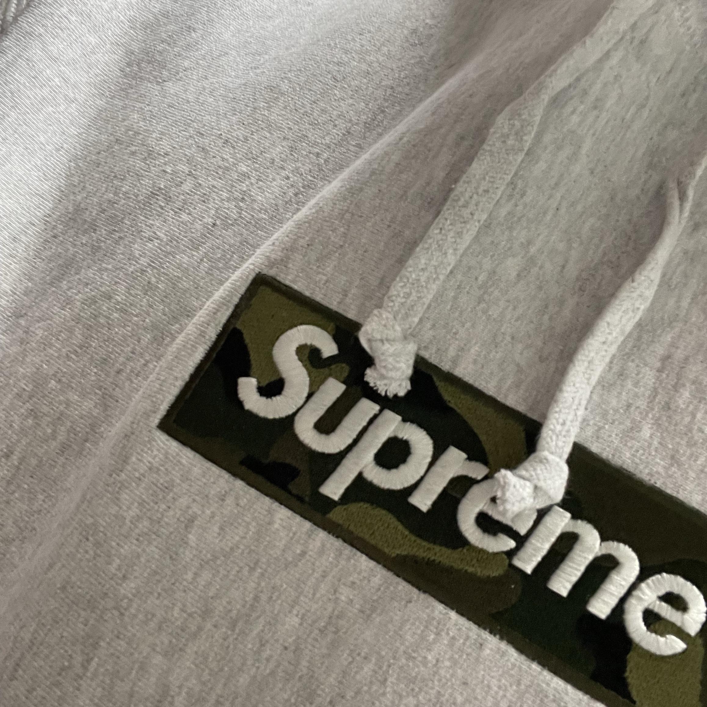 Supreme Box Logo Hooded Sweatshirt Ash Grey - 23FW 착용 스타일