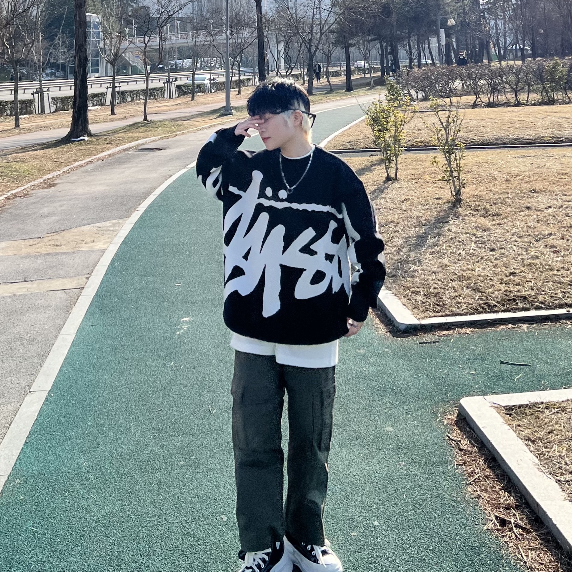 Stussy Stock Sweater Black, Converse Run Star Legacy CX Future Comfort Black 착용 스타일 - 2