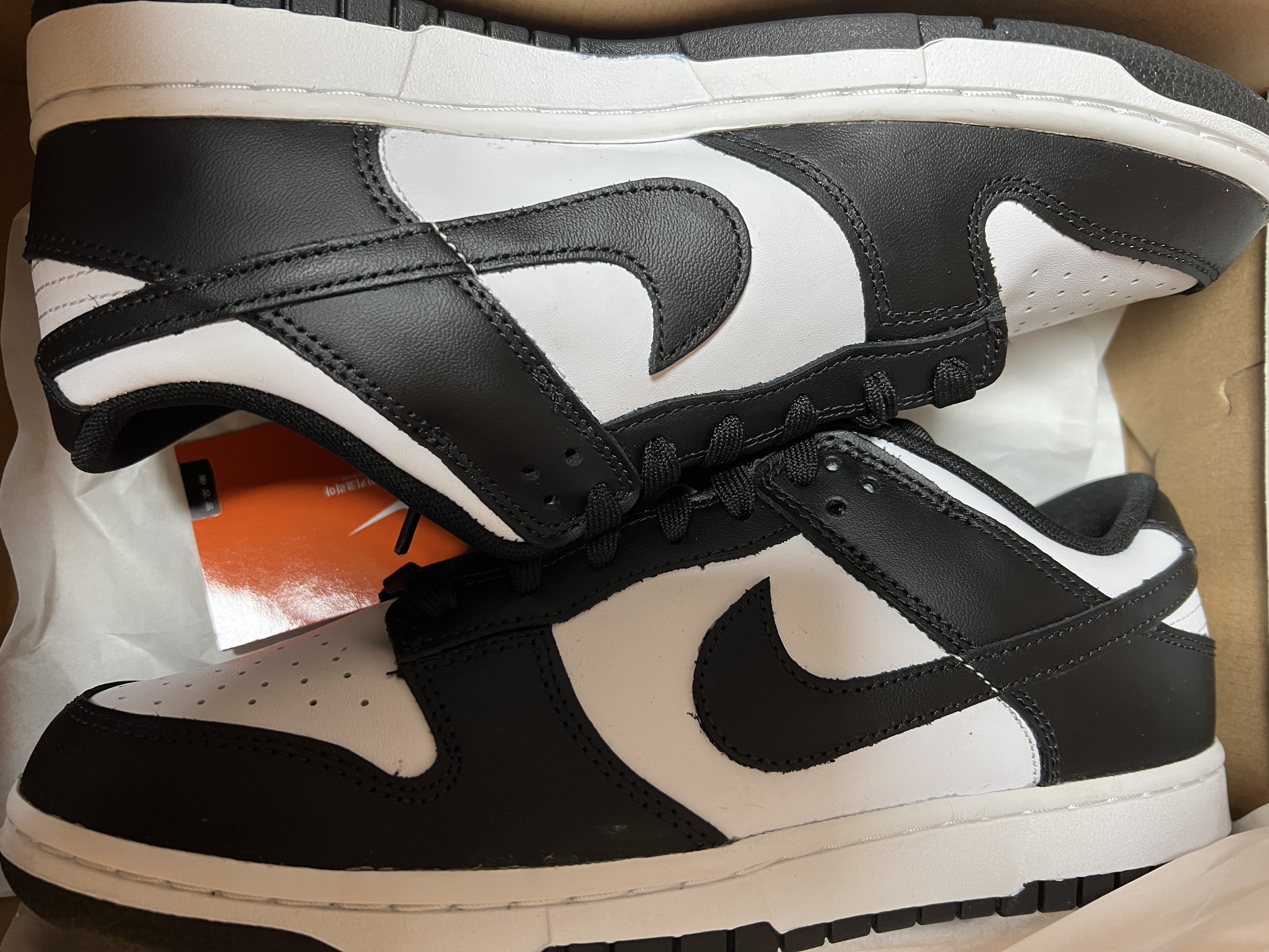 Nike Dunk Low Retro Black 착용 스타일