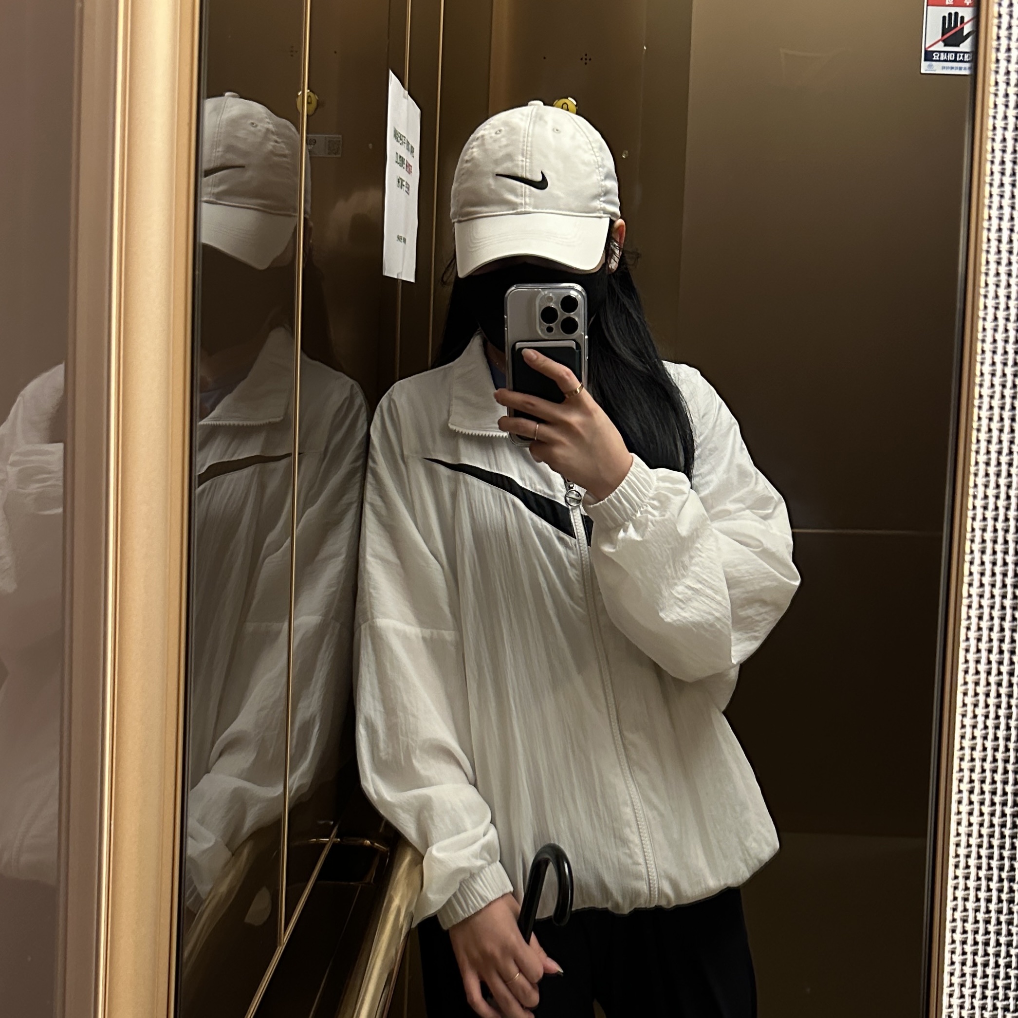 (W) Nike NSW Essential Woven Jacket White - Asia 착용 스타일