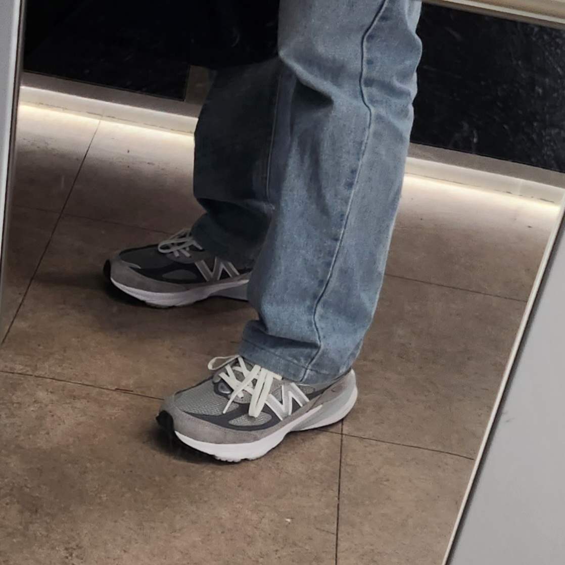 New Balance 990v6 Made in USA Grey - D Standard 착용 스타일 - 1