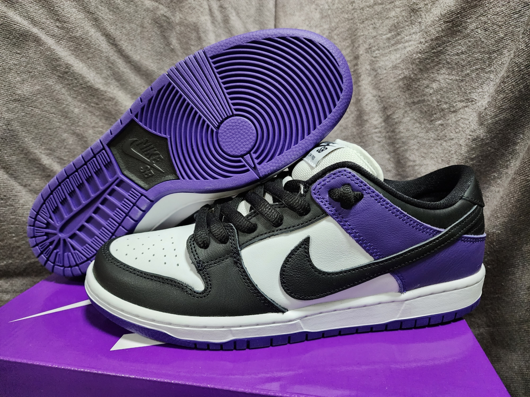 Nike SB Dunk Low Pro Court Purple 착용 스타일 - 2