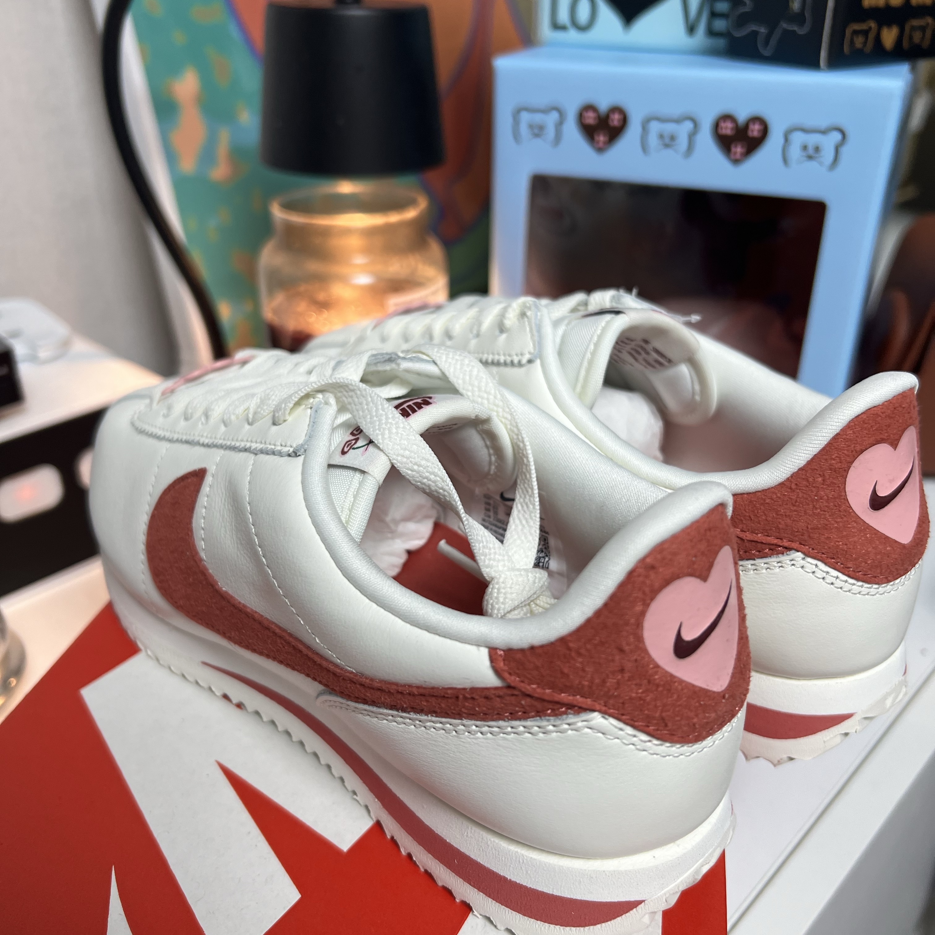 (W) Nike Cortez SE Valentine Day Sail Adobe 착용 스타일 - 1