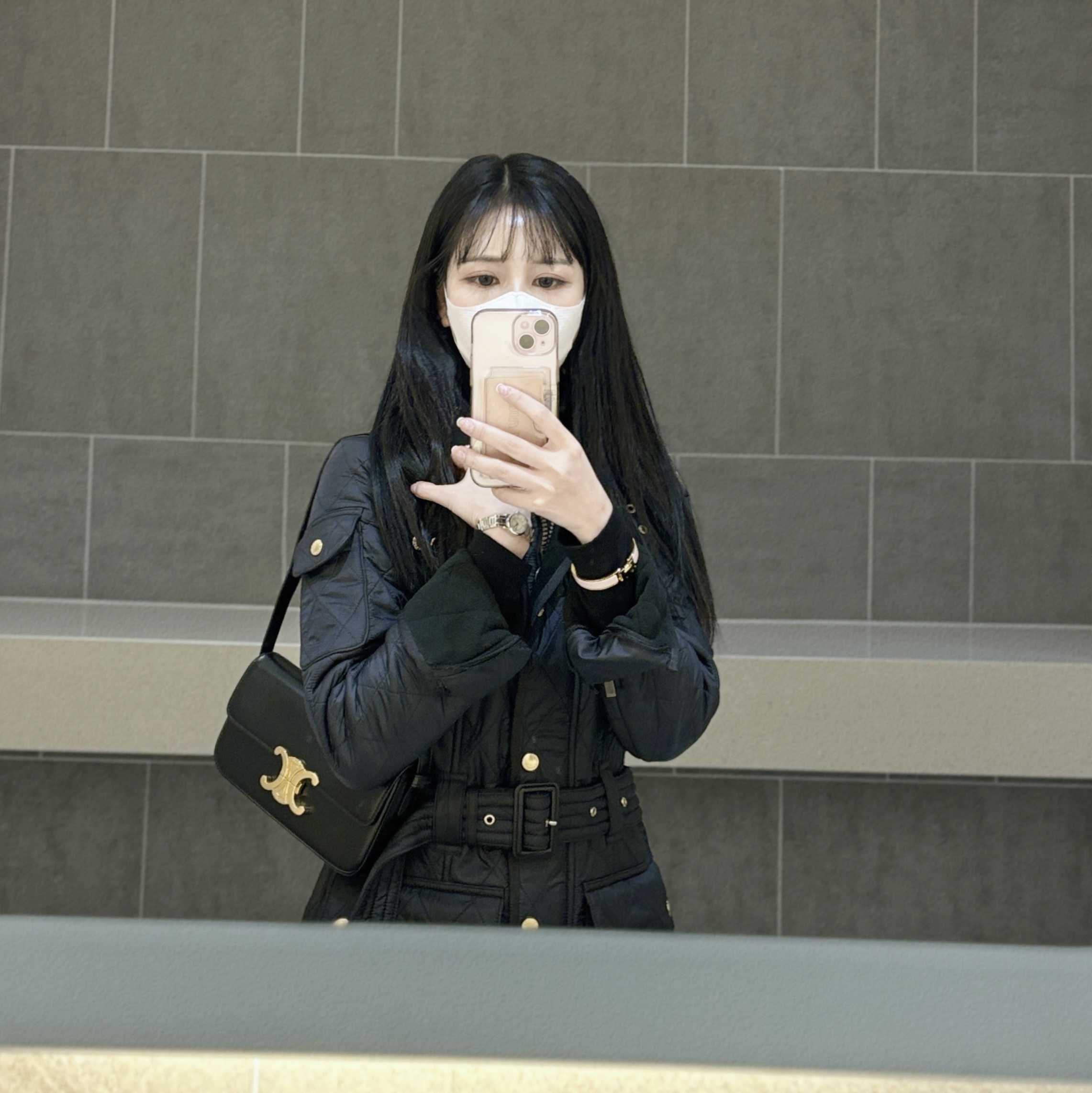 (W) Barbour International Polarquilt Jacket Black, Apple iPhone 15 512GB Pink (Korean Ver.) 착용 스타일