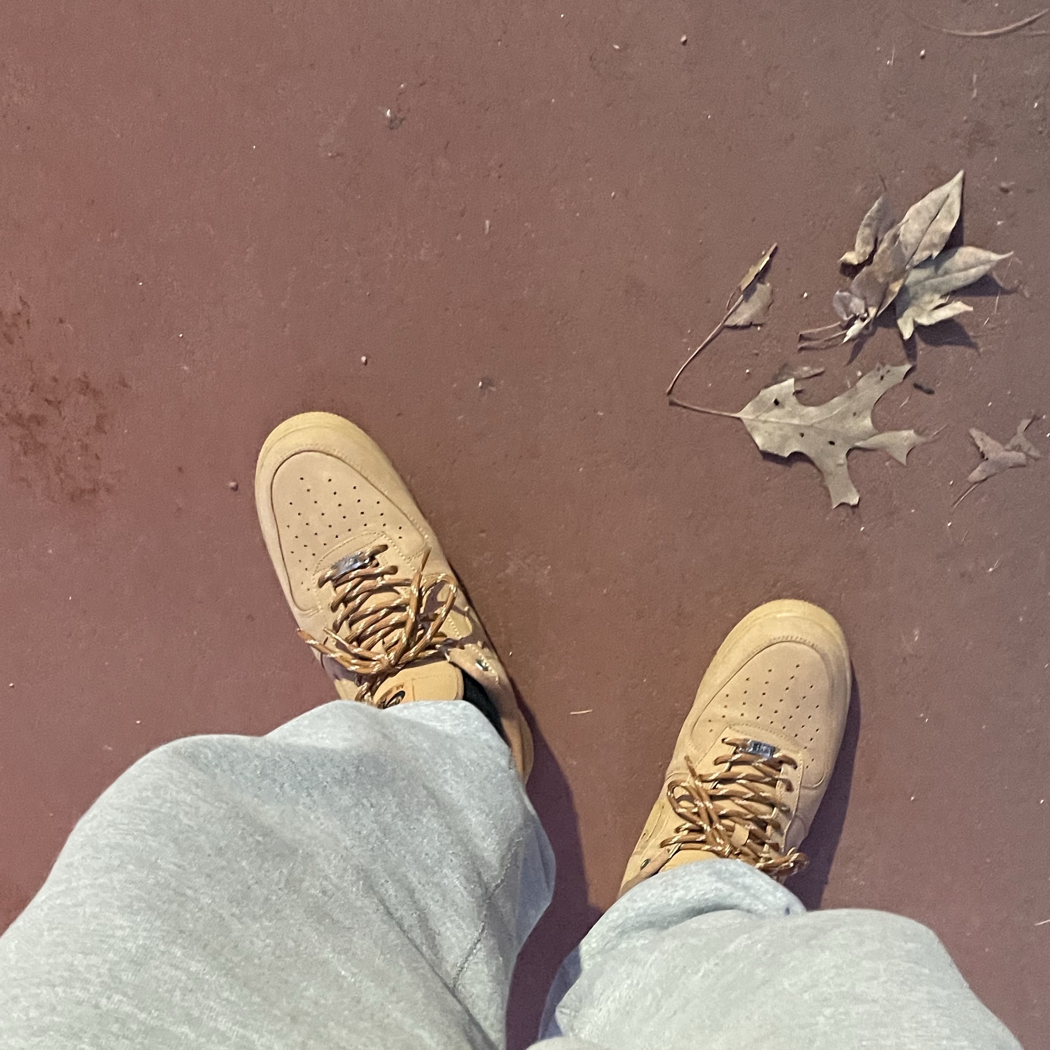 Nike Air Force 1 '07 WB Flax 착용 스타일