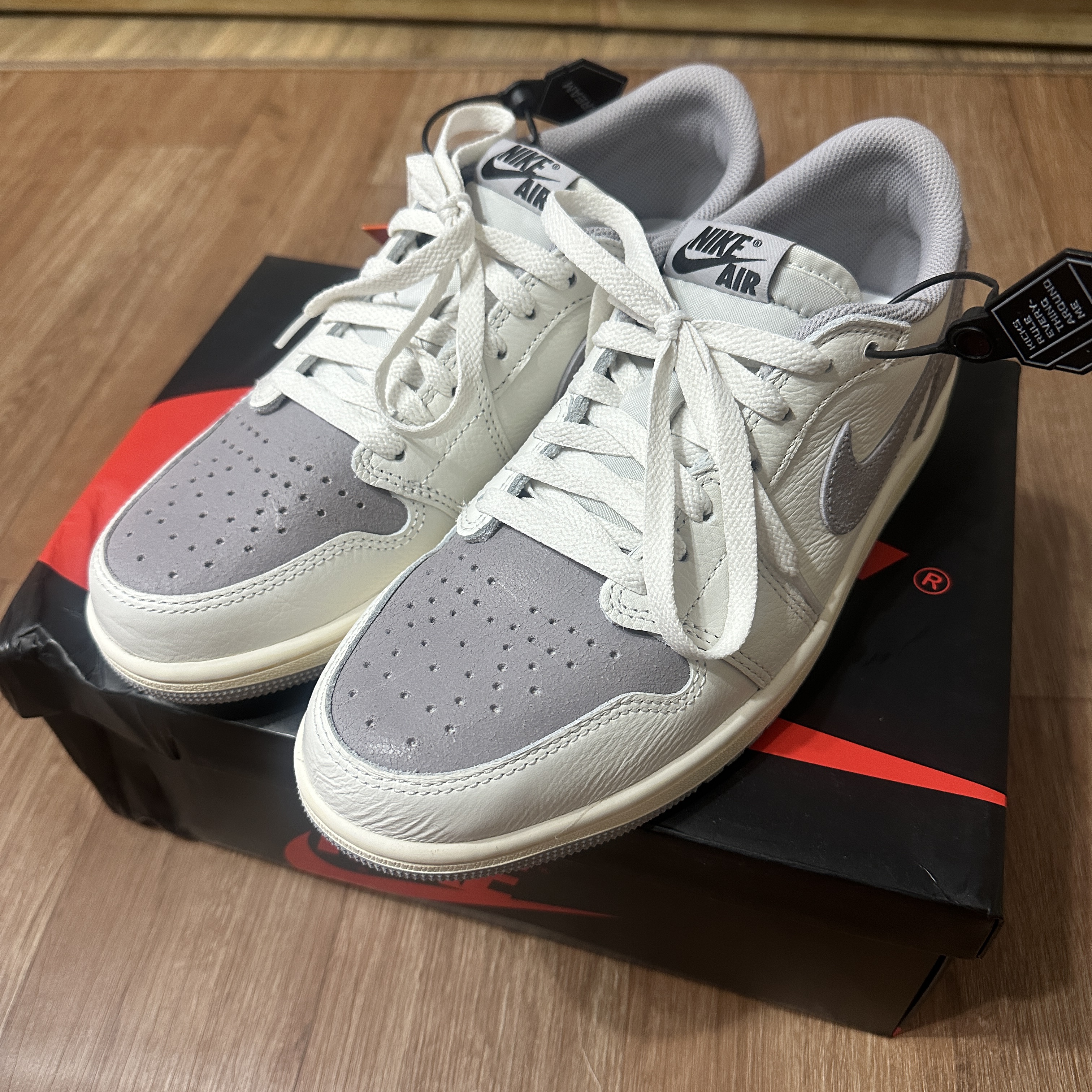 Jordan 1 Retro Low OG Atmosphere Grey 착용 스타일