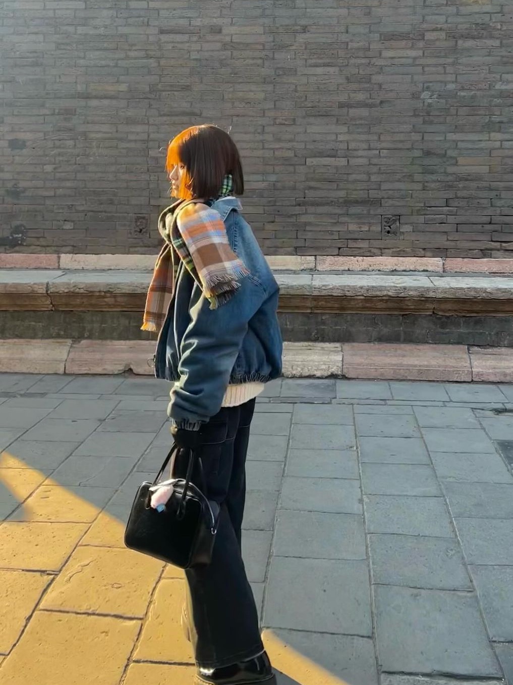 Nieeh Women Square Bag Black 착용 스타일