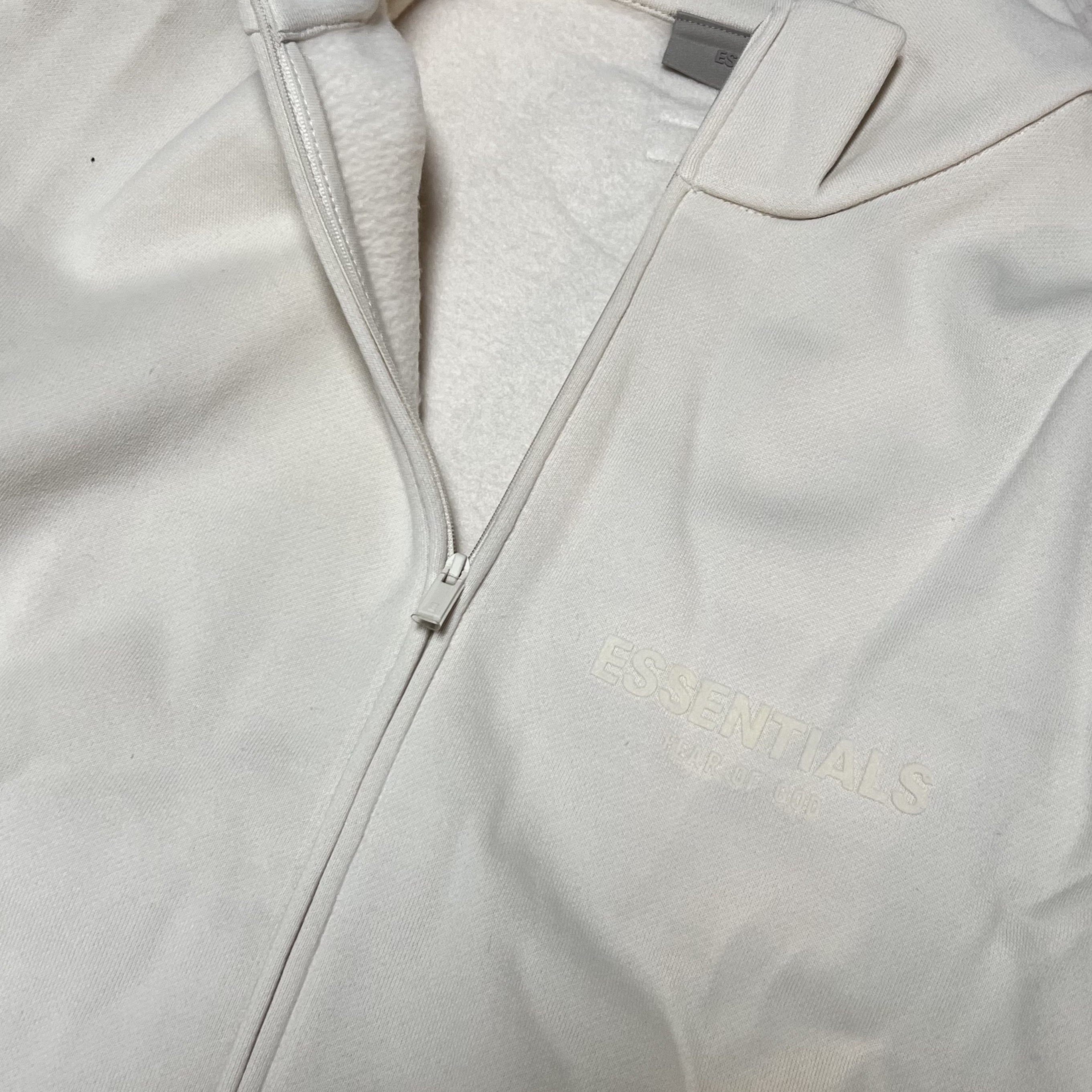 (W) Essentials Full Zip Jacket Egg Shell - 22FW 착용 스타일