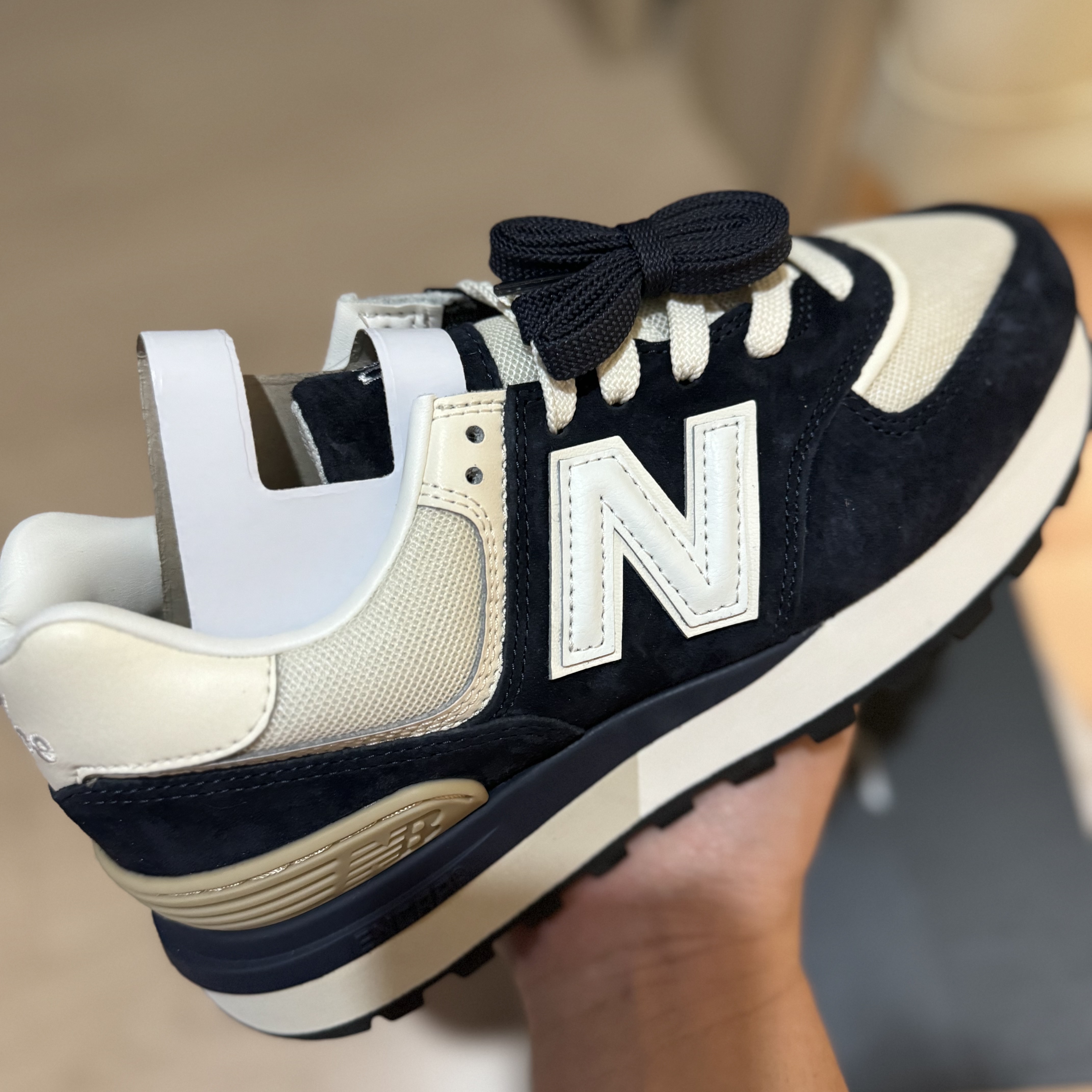 New Balance 574 Legacy Navy Blue 착용 스타일