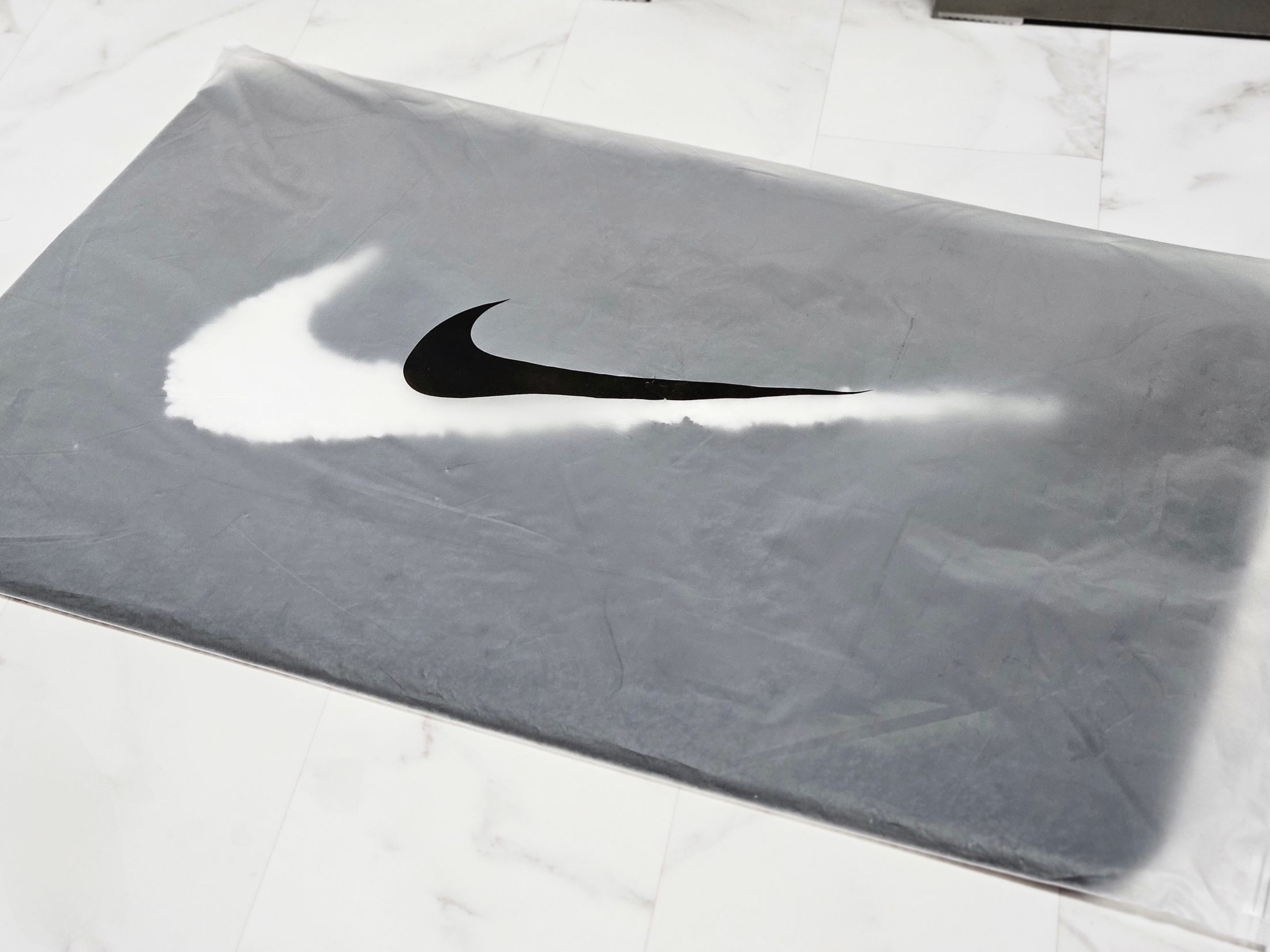 Nike Swoosh Rug Black White 착용 스타일 - 3