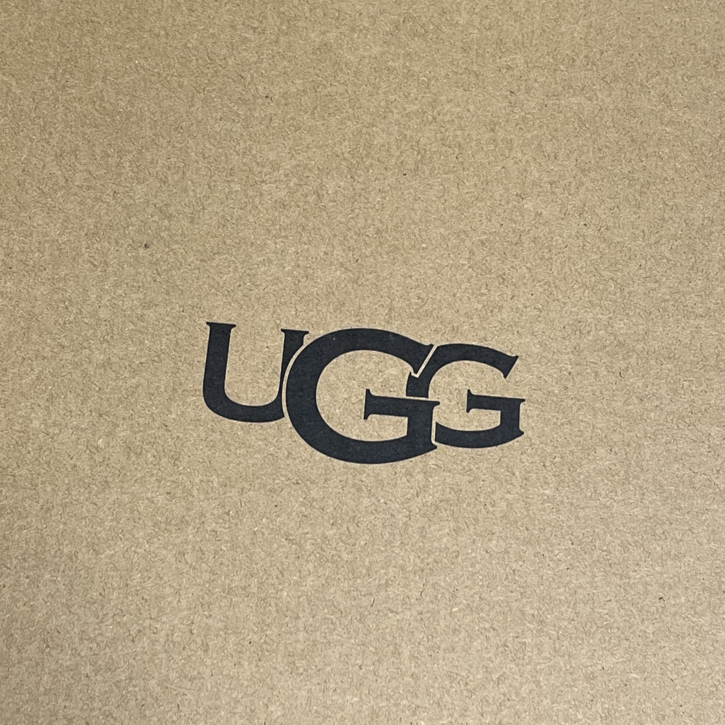 (W) UGG Classic Clear Mini Boots Natural Black 착용 스타일 - 2