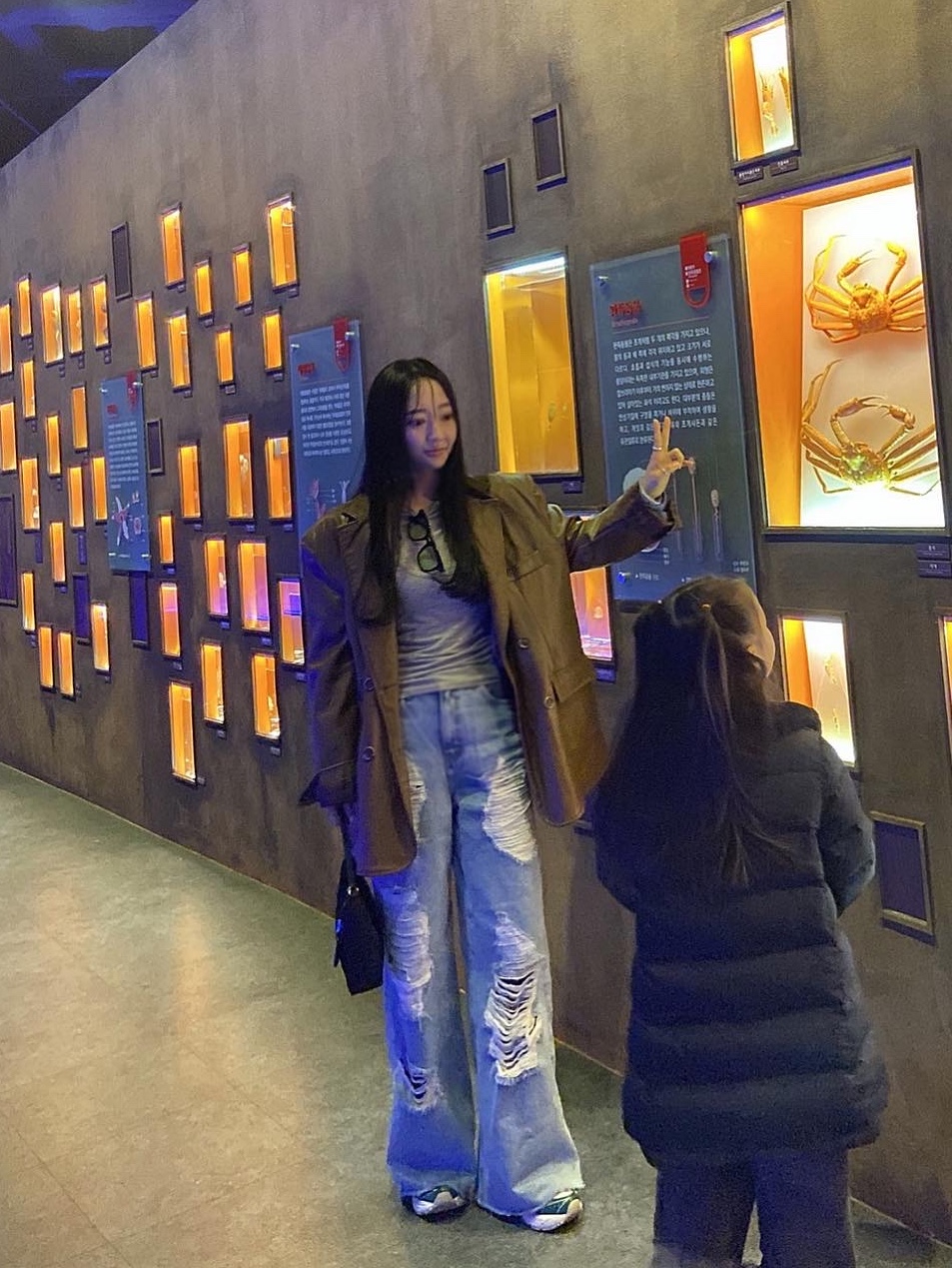 Asics x Above The Clouds GT-2160 Cream Shamrock Green, Prada Re-Edition 2005 Re-Nylon Mini Hobo Bag Black 착용 스타일 - 2