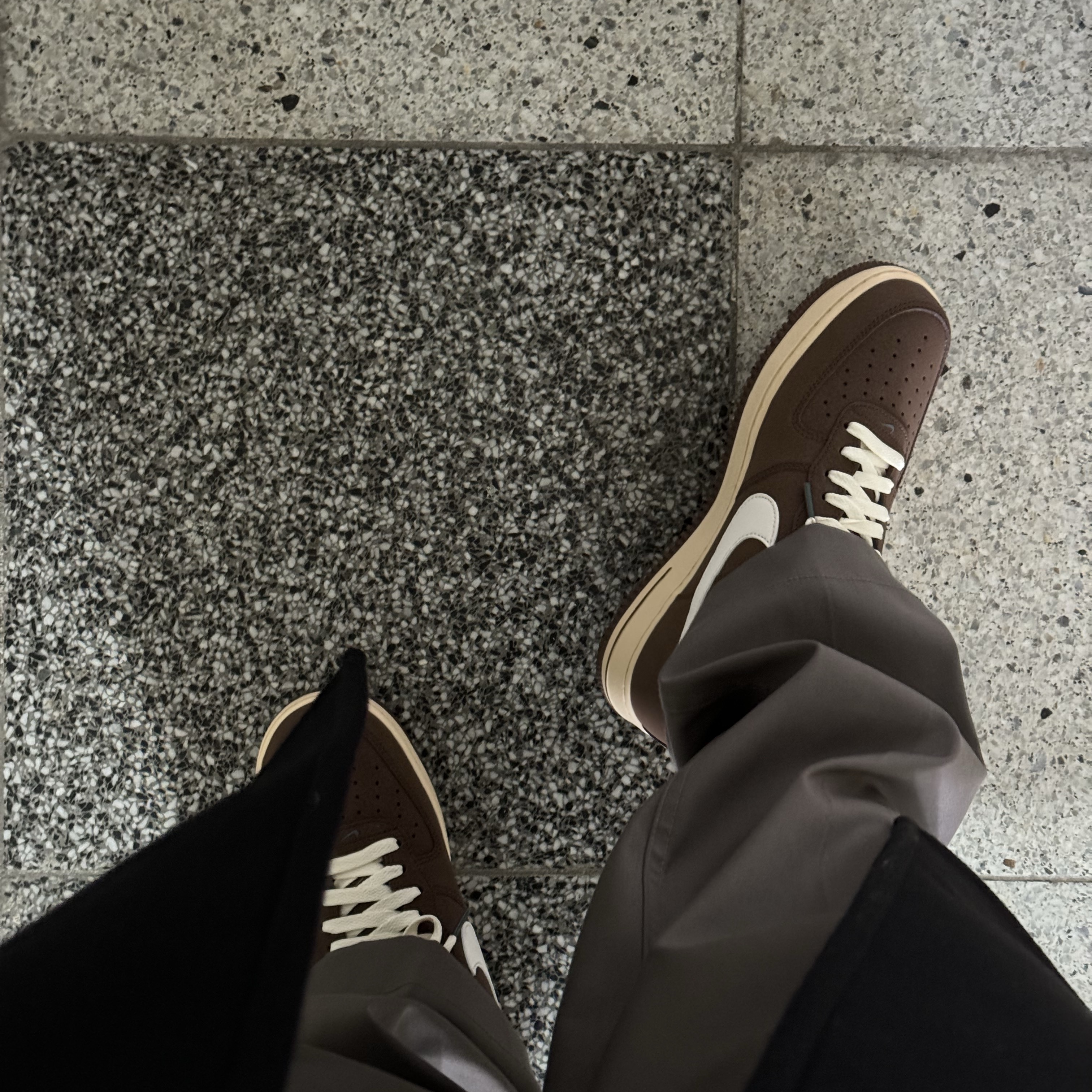 Nike Air Force 1 '07 Cacao Wow Coconut Milk 착용 스타일