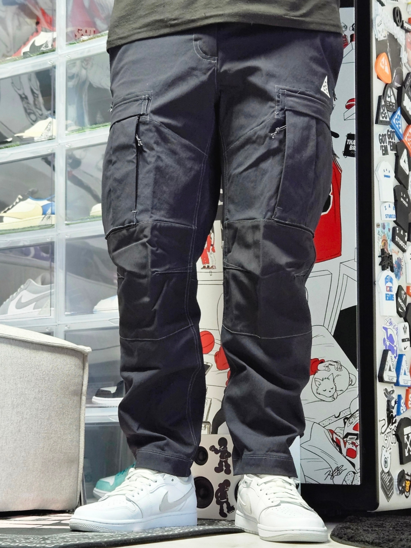 (W) Nike ACG Smith Summit Cargo Pants Black Summit White - Asia 착용 스타일 - 1